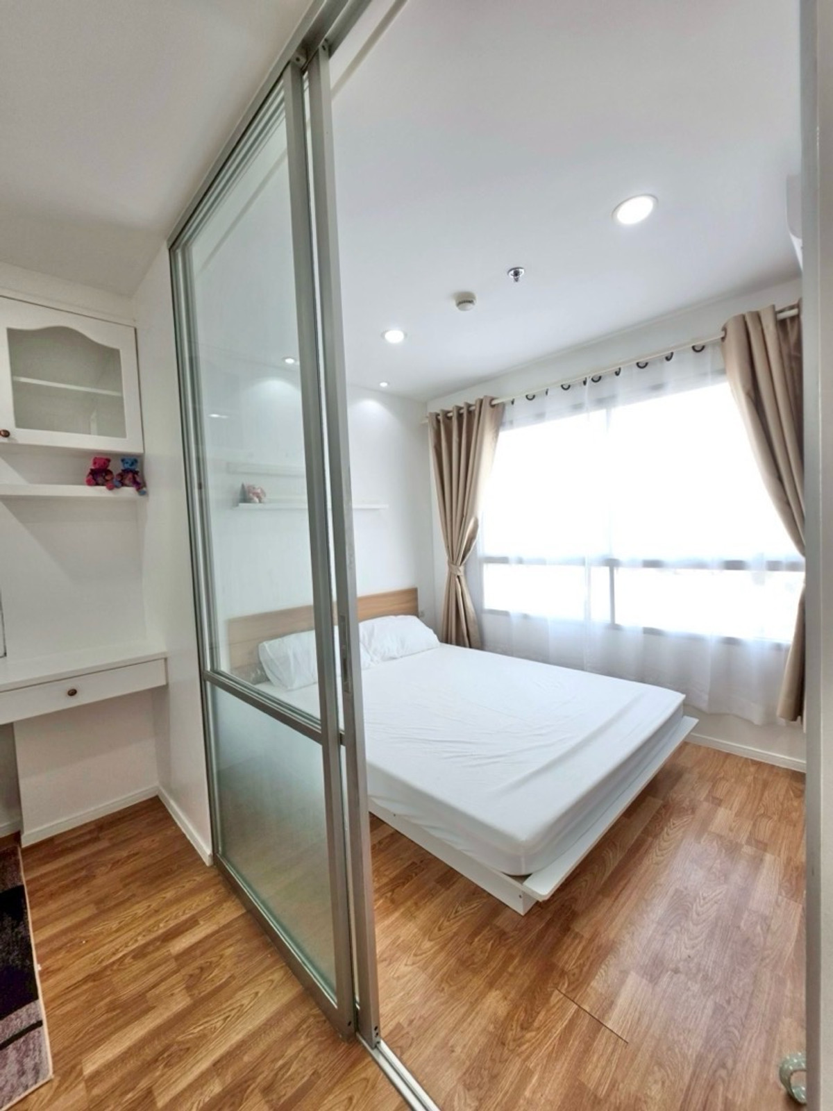 ขายคอนโดนวมินทร์ รามอินทรา : ขาย/เช่าด่วน! คอนโดลุมพินี พาร์ค นวมินทร์-ศรีบูรพา 
ซ.นวมินทร์36-38 คลองกุ่ม, บึงกุ่ม T. 081-834-1501 (ตี๋)