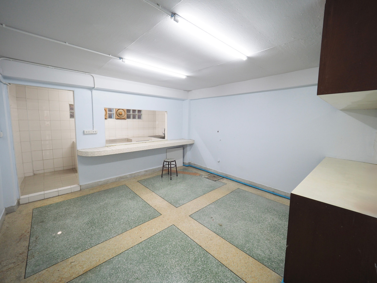 For RentTownhomeSathorn, Narathiwat : Renovated 4.5-storey townhouse with 1 car parking in Sathorn