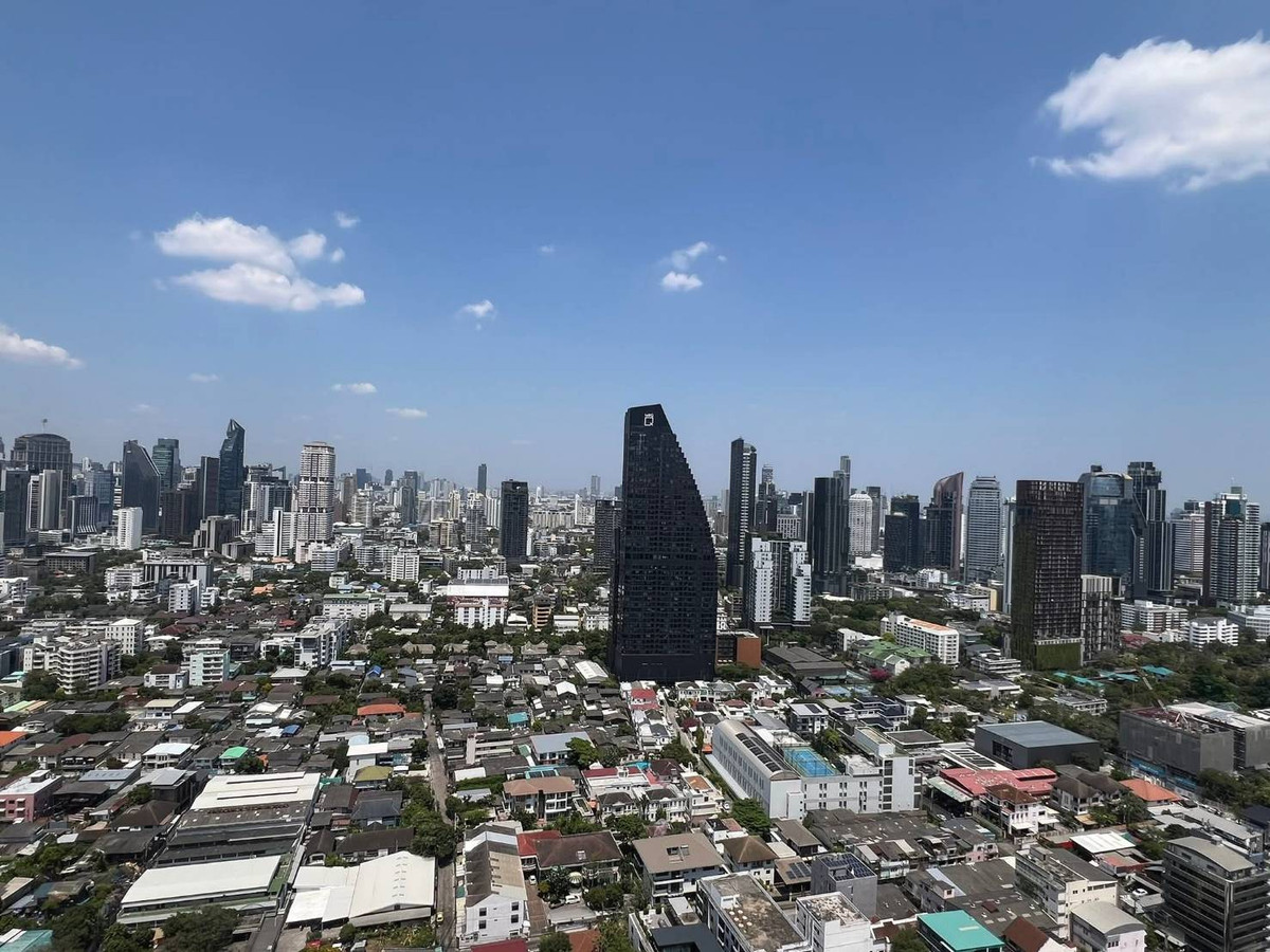 For RentCondoSukhumvit, Asoke, Thonglor : 💥CP-10409💥OKA HAUS Sukhumvit 36👉Line : @accessliving