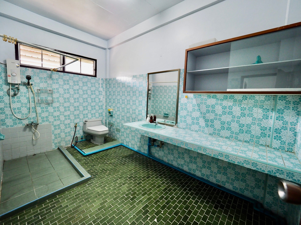 For RentTownhomeSathorn, Narathiwat : Renovated 4.5-storey townhouse with 1 car parking in Sathorn