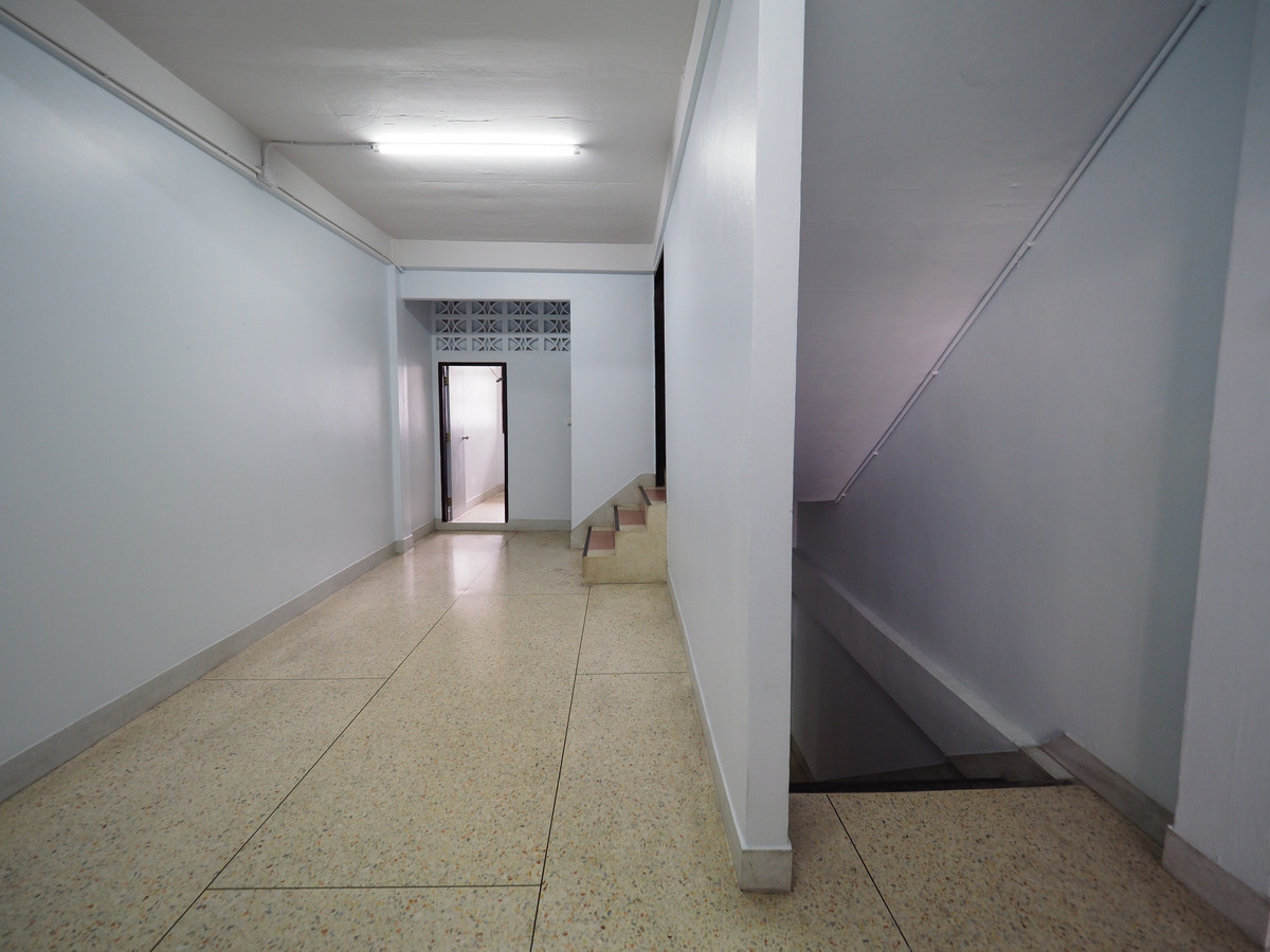 For RentTownhomeSathorn, Narathiwat : Renovated 4.5-storey townhouse with 1 car parking in Sathorn