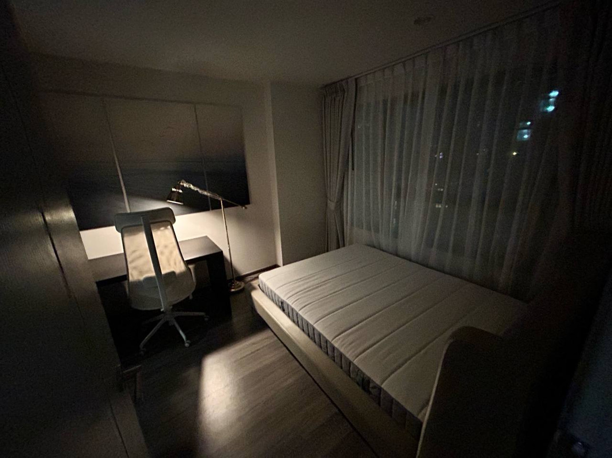 ให้เช่าคอนโดสยาม จุฬา สามย่าน : Ideo Chula Samyan【𝐒𝐄𝐋𝐋 & 𝐑𝐄𝐍𝐓】🔥ห้องแต่งโมเดิร์นเรียบหรู เฟอร์lพรีเมี่ยมบิ้วอินลงตัวทุกมุม🔥 ติดต่อไลน์ไอดี: @hacondo