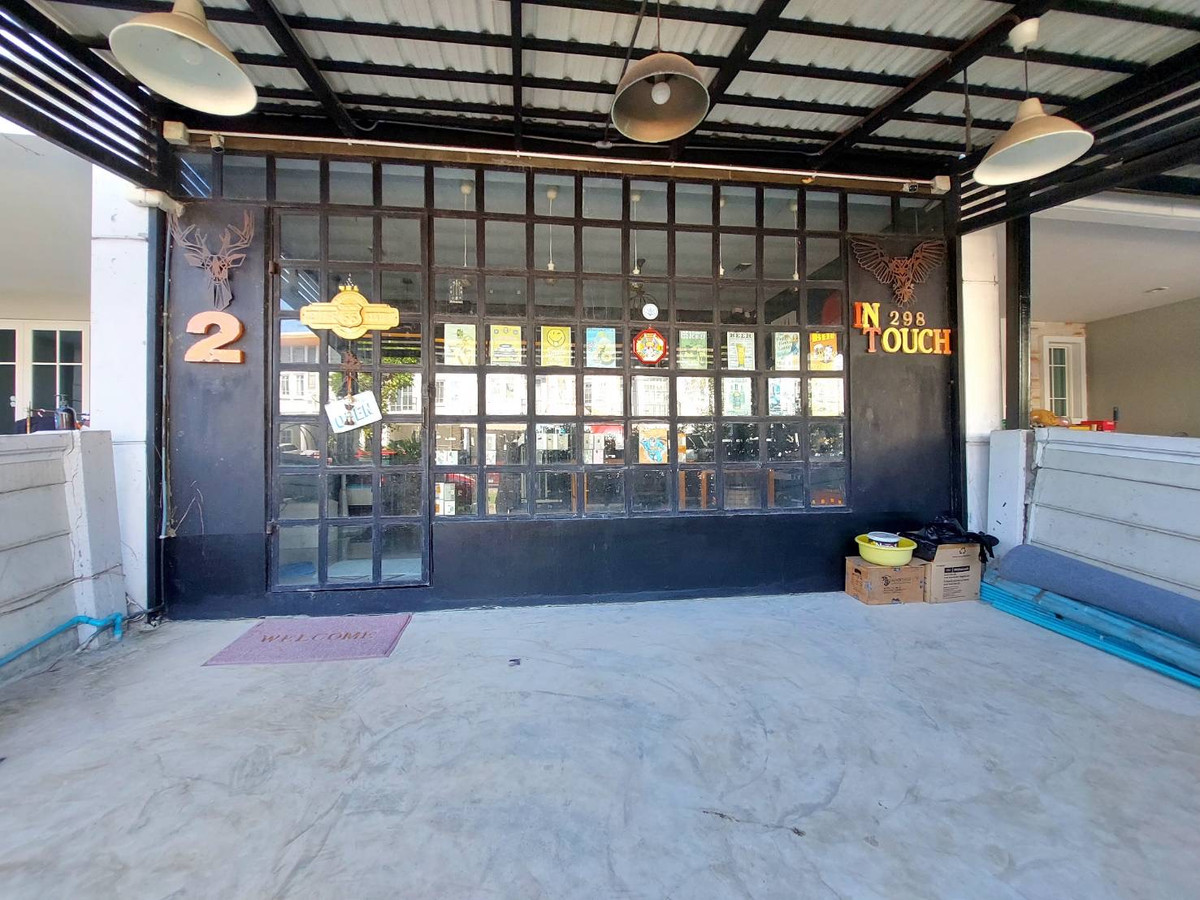 ทาวน์โฮมเกษตร นวมินทร์ ลาดปลาเค้า : ขาย/ให้เช่าทาวน์โฮม 3 ชั้น โกลเด้นทาวน์ ซ.นวมินทร์ 42  บึงกุ่ม 5 ห้องนอน 4 ห้องน้ำ ต่อเติมครบ คุ้มค่าทุกตารางนิ้ว