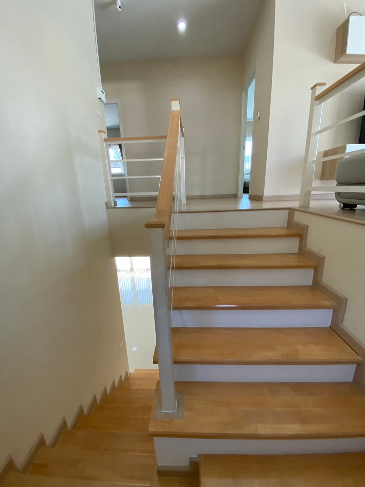 ขายบ้านสมุทรปราการ สำโรง : ขายบ้านเดี่ยว หลังมุม เลอนิโอ สุขุมวิท–เอราวัณ ใกล้ BTS โรงเรียนนายเรือ