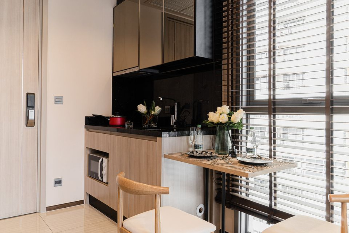 ขายคอนโดราชเทวี พญาไท : The Line Ratchathewi【𝐒𝐄𝐋𝐋 & 𝐑𝐄𝐍𝐓】🔥ห้องสไตล์ธรรมชาติ โทนไม้ละมุน บรรยากาศผ่อนคลาย🔥 ติดต่อไลน์ไอดี: @hacondo