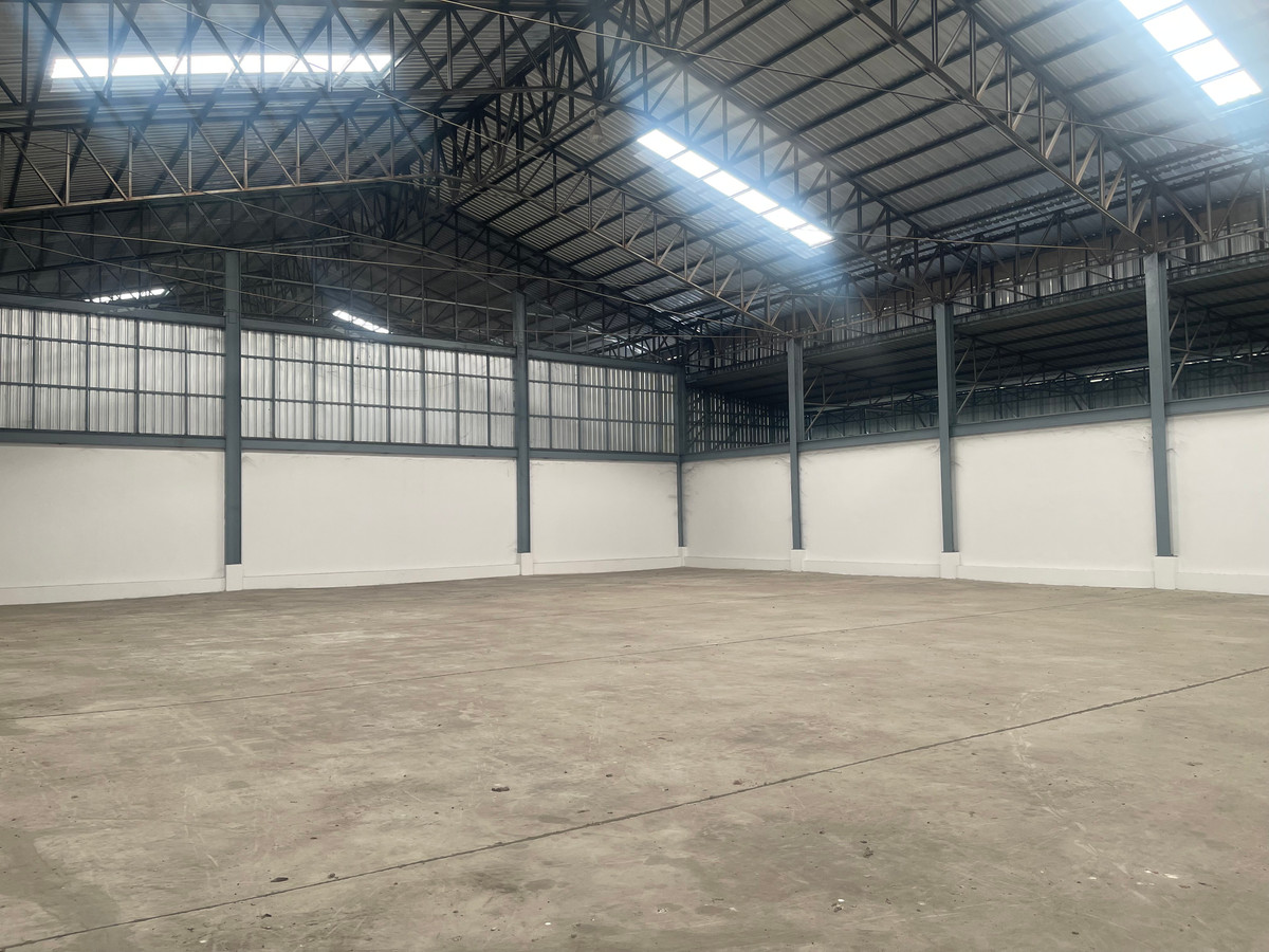 ให้เช่าโกดังเสรีไทย-นิด้า : คลังสินค้าให้เช่า ถนนเสรีไทย เริ่มต้น 916 ตร.ม.