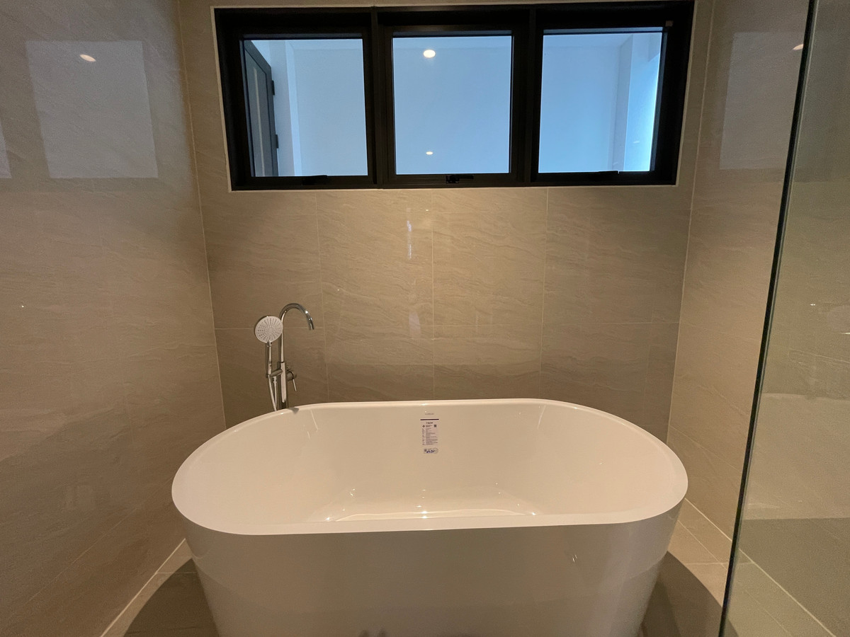 ขายบ้านโชคชัย4 ลาดพร้าว71 : ขายบ้านเดี่ยว Super Luxury THIRRA Ladprao แบบ Signature 575 ตร.ม. พร้อมสระว่ายน้ำส่วนตัว ตกแต่งครบพร้อมเครื่องใช้ไฟฟ้า ใกล้ MRT ภาวนา เพียง 700 ม.