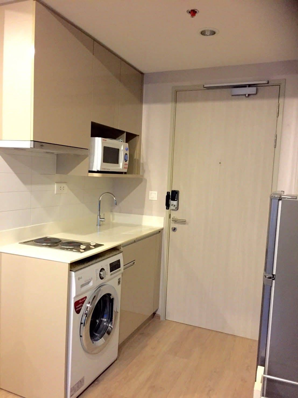 For RentCondoSiam Paragon ,Chulalongkorn,Samyan : 💥CP-10412💥IDEO Q Chula - Samyan👉Line : @accessliving