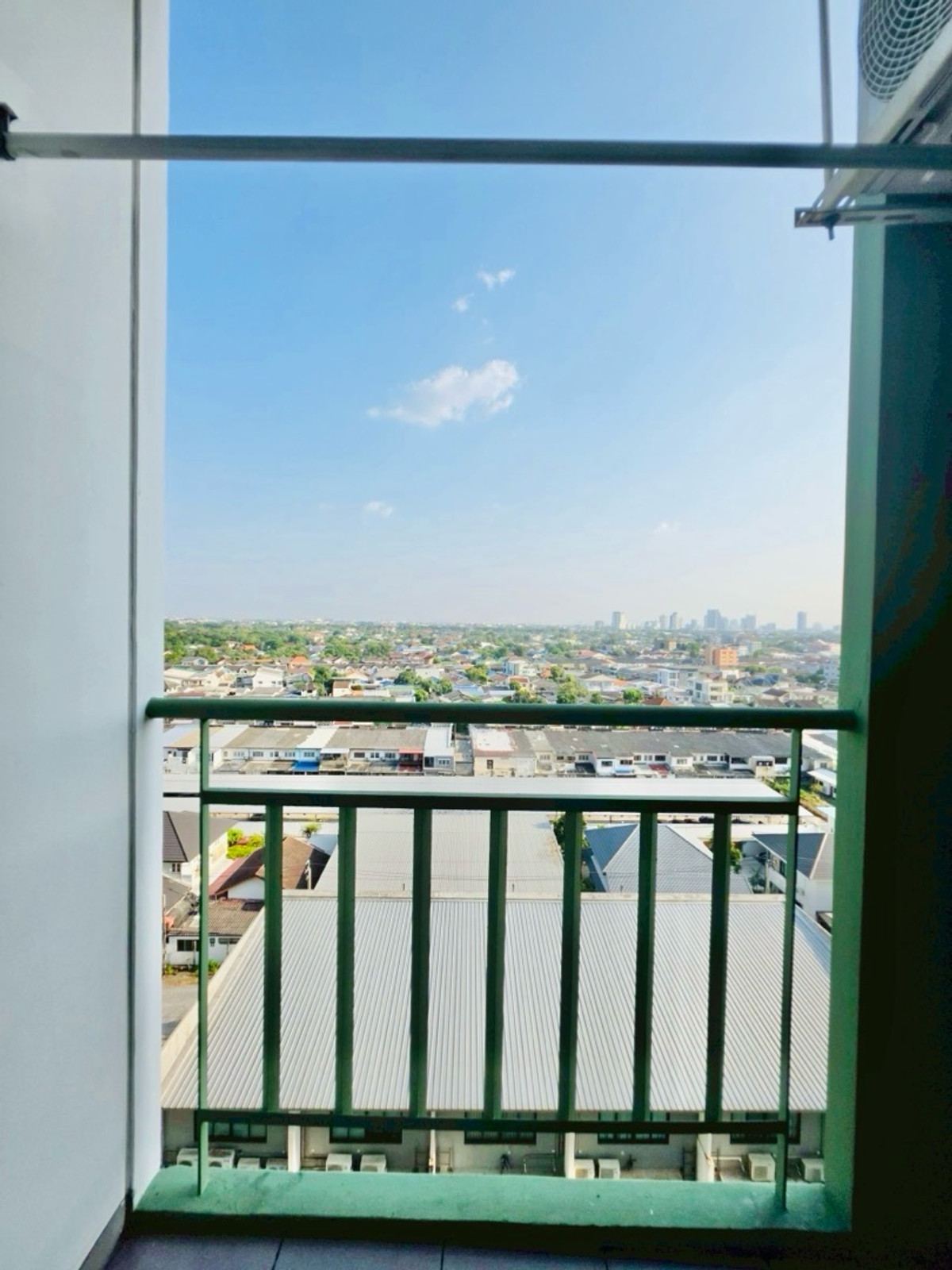 ขายคอนโดนวมินทร์ รามอินทรา : ขาย/เช่าด่วน! คอนโดลุมพินี พาร์ค นวมินทร์-ศรีบูรพา 
ซ.นวมินทร์36-38 คลองกุ่ม, บึงกุ่ม T. 081-834-1501 (ตี๋)