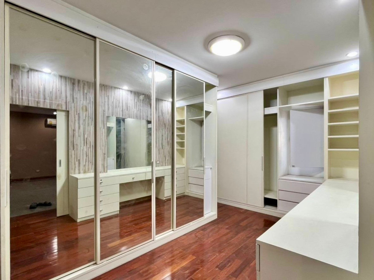 ขายโฮมออฟฟิศรัชดา ห้วยขวาง : Rare Large Standalone Office – ซอยรัชดาภิเษก 3 11b12b 45mb - Office Building - Ratchada 3 📞Call 090 919 9898