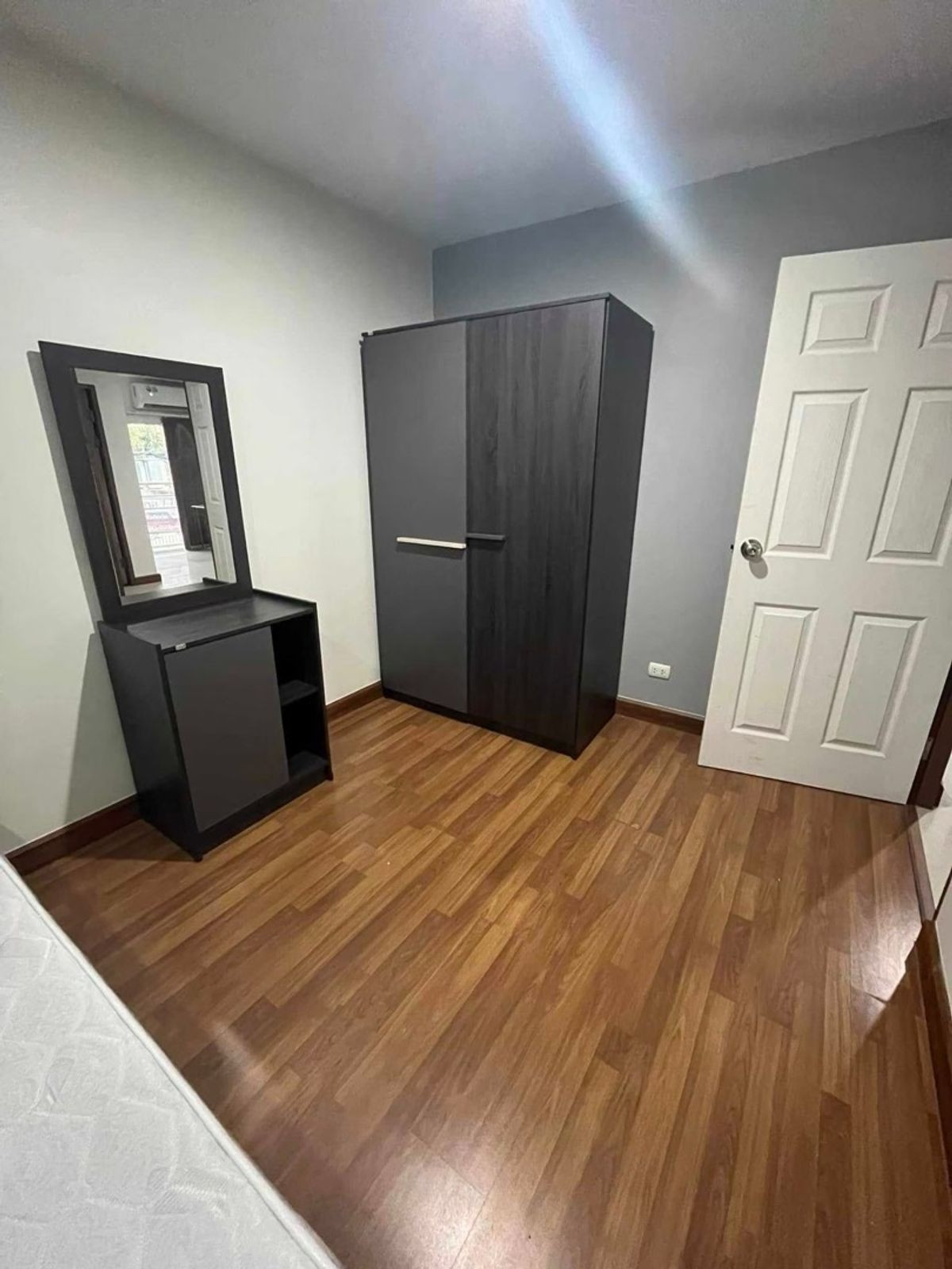 For RentCondoThaphra, Talat Phlu, Wutthakat : Metro Park Sathorn【𝐒𝐄𝐋𝐋 & 𝐑𝐄𝐍𝐓】🔥Warm-toned room, fully furnished, comfortable and relaxing atmosphere, perfect for those who love warm tones!🔥 Contact Line ID: @hacondo