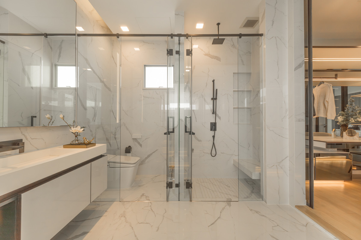 ขายบ้านเลียบทางด่วนรามอินทรา : ขายบ้านหรู VIVE เอกมัย–รามอินทรา ตกแต่งใหม่ พร้อมเข้าอยู่  พื้นที่กว้าง ฟังก์ชันครบ