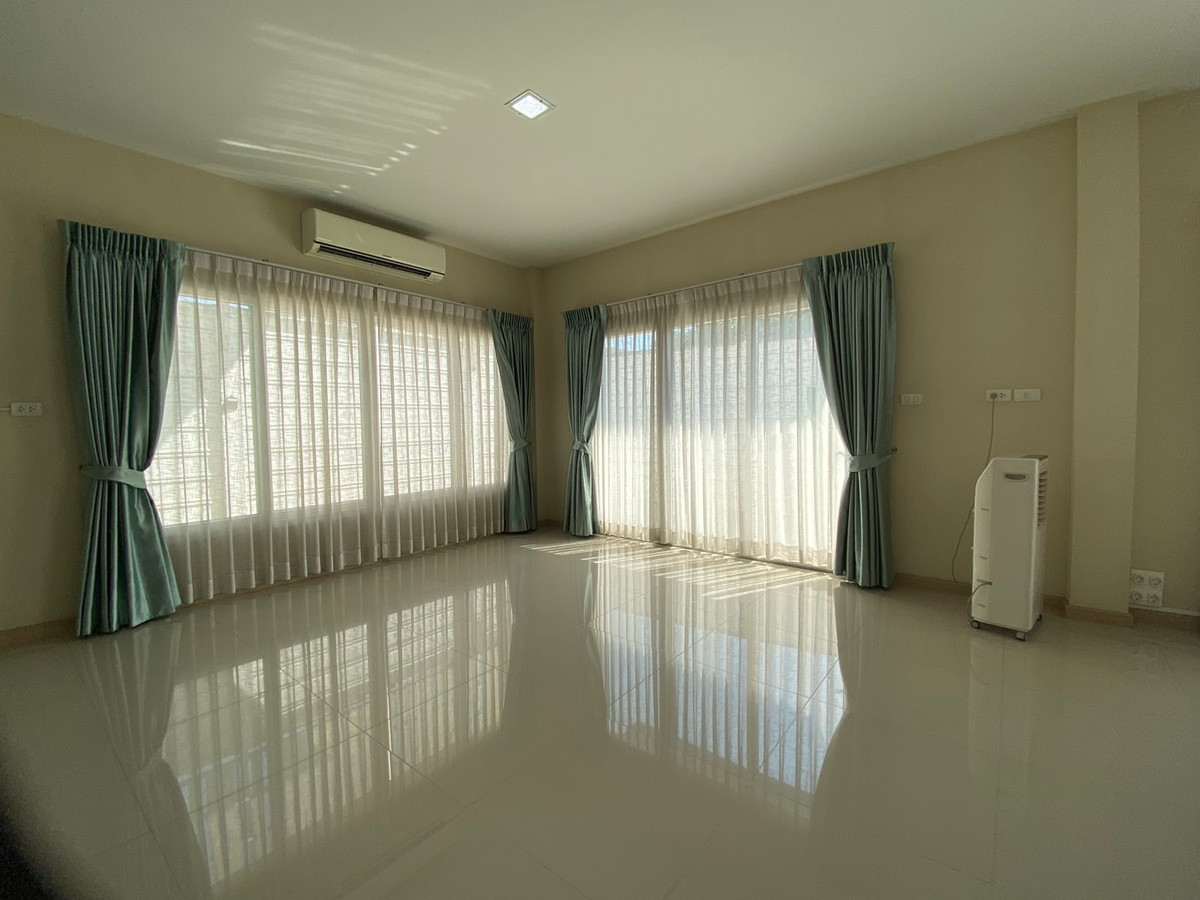 ขายบ้านสมุทรปราการ สำโรง : ขายบ้านเดี่ยว หลังมุม เลอนิโอ สุขุมวิท–เอราวัณ ใกล้ BTS โรงเรียนนายเรือ