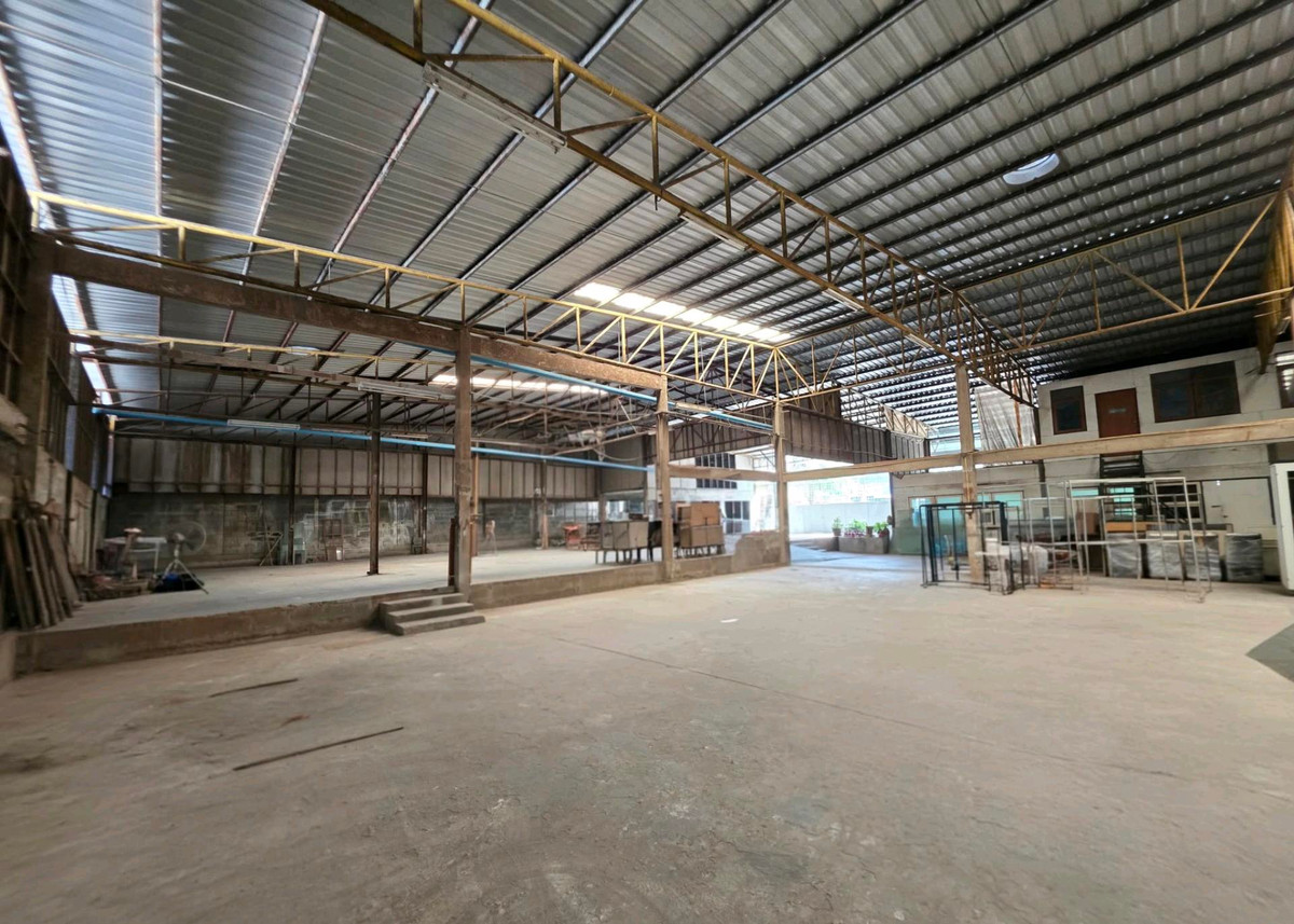 For RentWarehouseOnnut, Udomsuk : 🛎Warehouse for Rent – Onnut 66/1, 500m to MRT Srinuch space 785 sqm 📞 099 415 2664