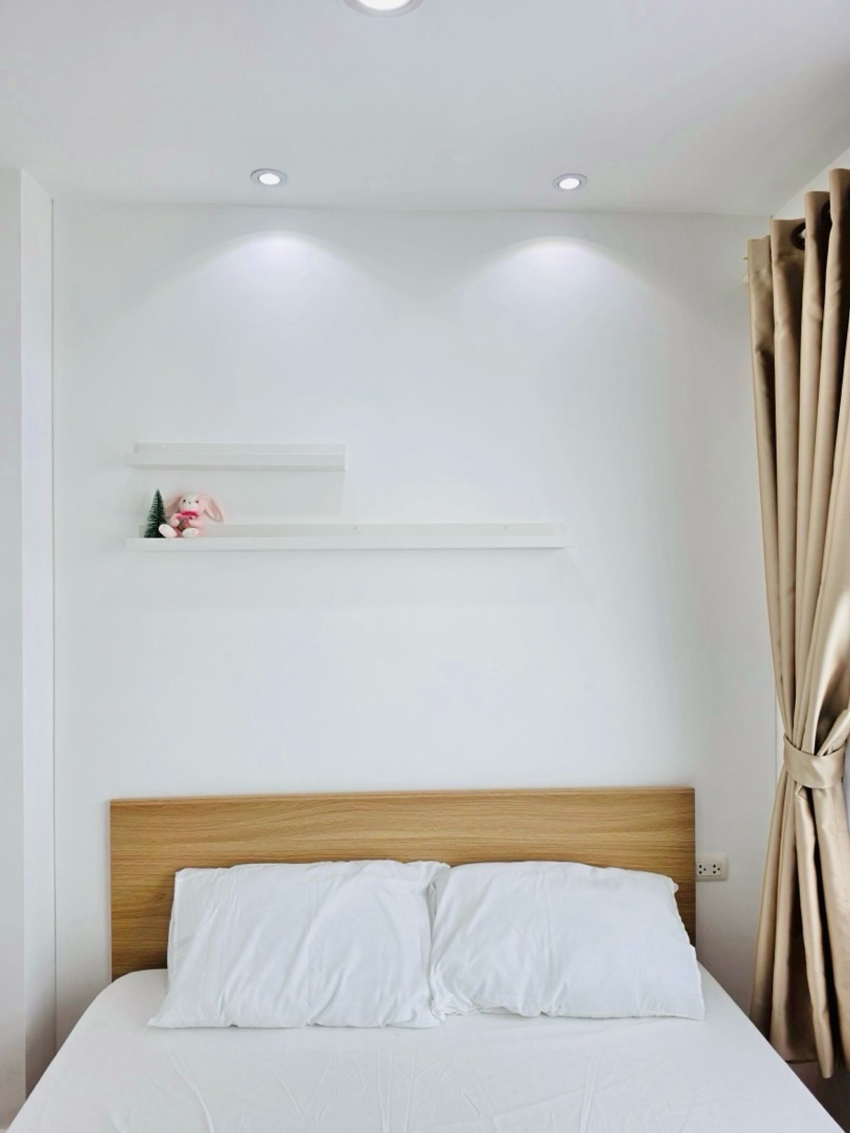 ขายคอนโดนวมินทร์ รามอินทรา : ขาย/เช่าด่วน! คอนโดลุมพินี พาร์ค นวมินทร์-ศรีบูรพา 
ซ.นวมินทร์36-38 คลองกุ่ม, บึงกุ่ม T. 081-834-1501 (ตี๋)