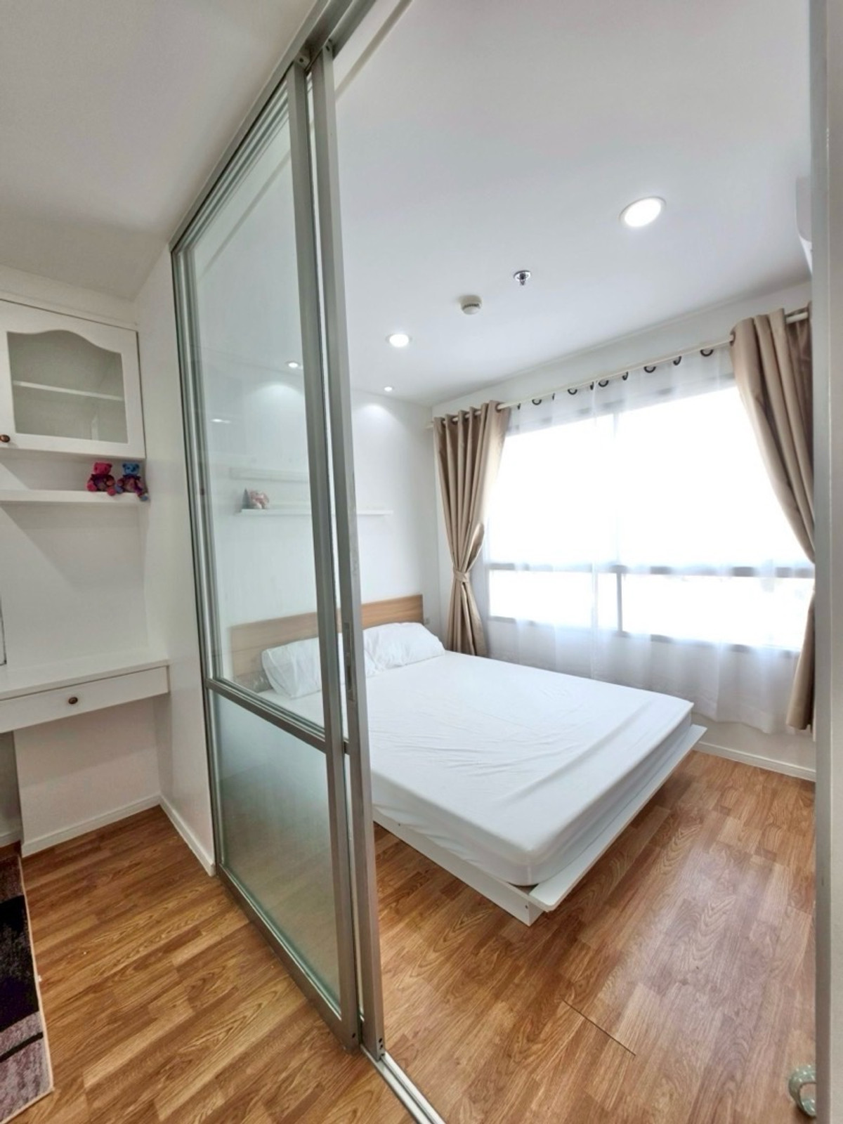 ขายคอนโดนวมินทร์ รามอินทรา : ขายด่วน! คอนโดลุมพินี พาร์ค นวมินทร์-ศรีบูรพา 
ซ.นวมินทร์36-38 คลองกุ่ม, บึงกุ่ม T. o8| 834 |50| (ตี๋)