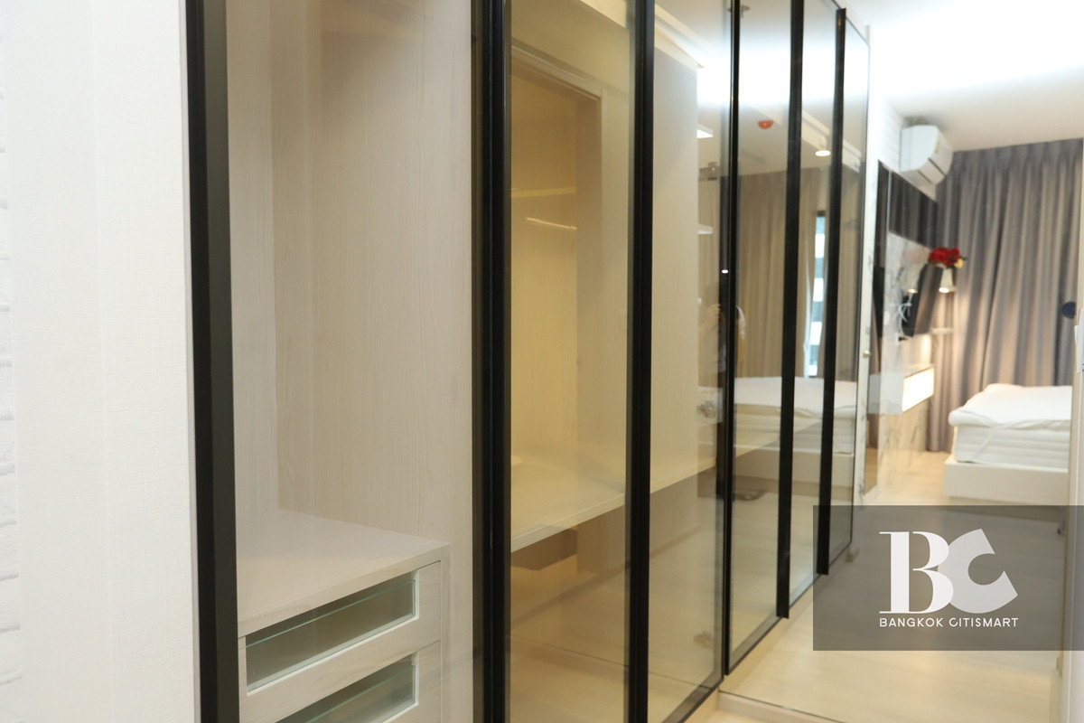 ให้เช่าคอนโดพระราม 9 เพชรบุรีตัดใหม่ RCA : 🔥 Hot Deal 2 bedrooms for rent at Life asoke 🔥