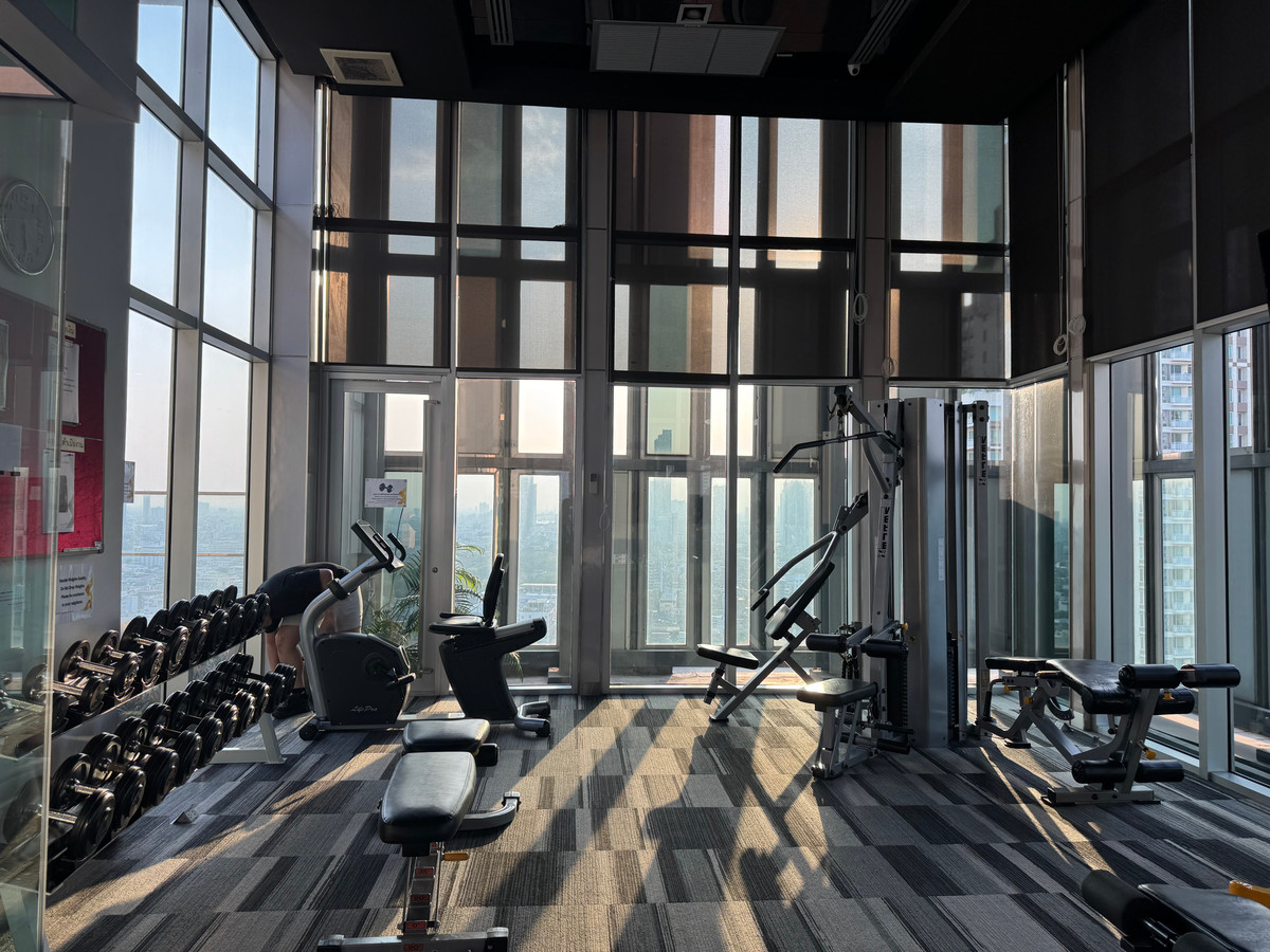 ขายคอนโดสาทร นราธิวาส : ✨ Rare Unit ใจกลางสาทร! ห้องมุม วิวเมืองสวยมาก Rhythm Sathorn – Narathiwas | 2 ห้องนอน 2 ห้องน้ำ ขนาดใหญ่ 60.86 ตร.ม.