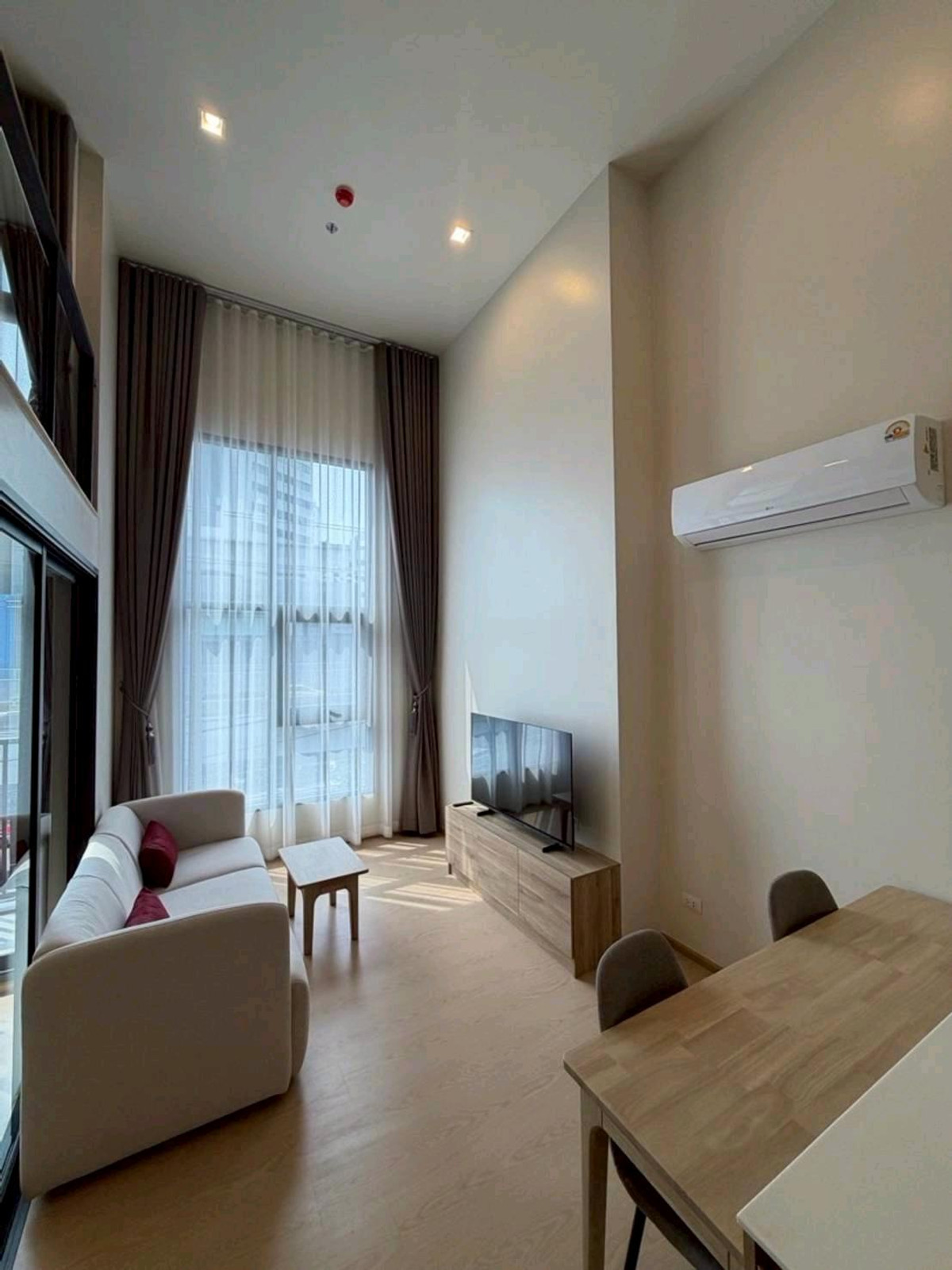 For RentCondoRama9, Petchburi, RCA : Condo The Base Urban Rama 9