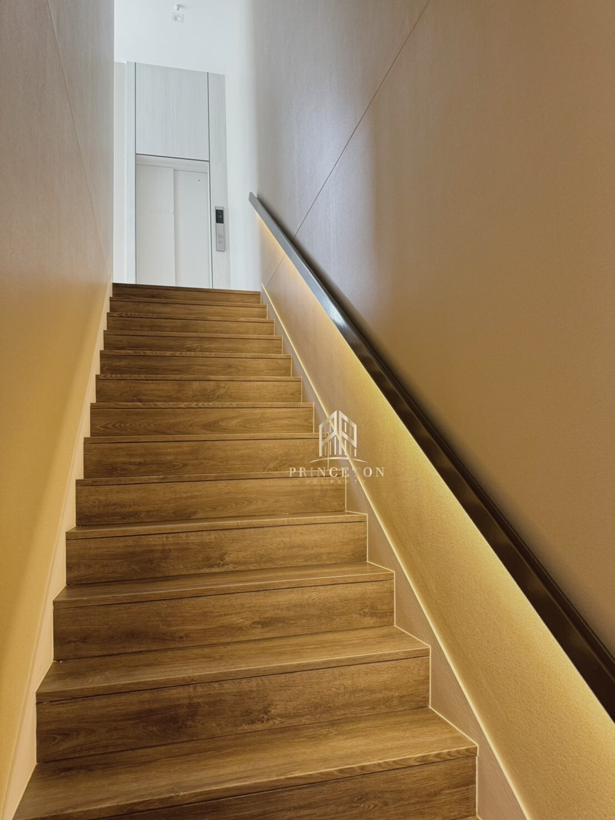 HousePattanakan, Srinakarin :  Luxury House For Sale or Rent VIVE Krungthep Kreetha next to Wellington School 📞092-4252445