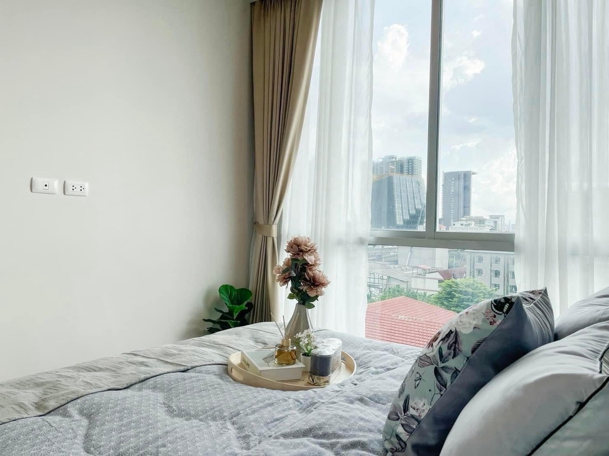 For RentCondoRamkhamhaeng, Hua Mak : Condo for rent Chewathai Ramkhamhaeng with washing machine