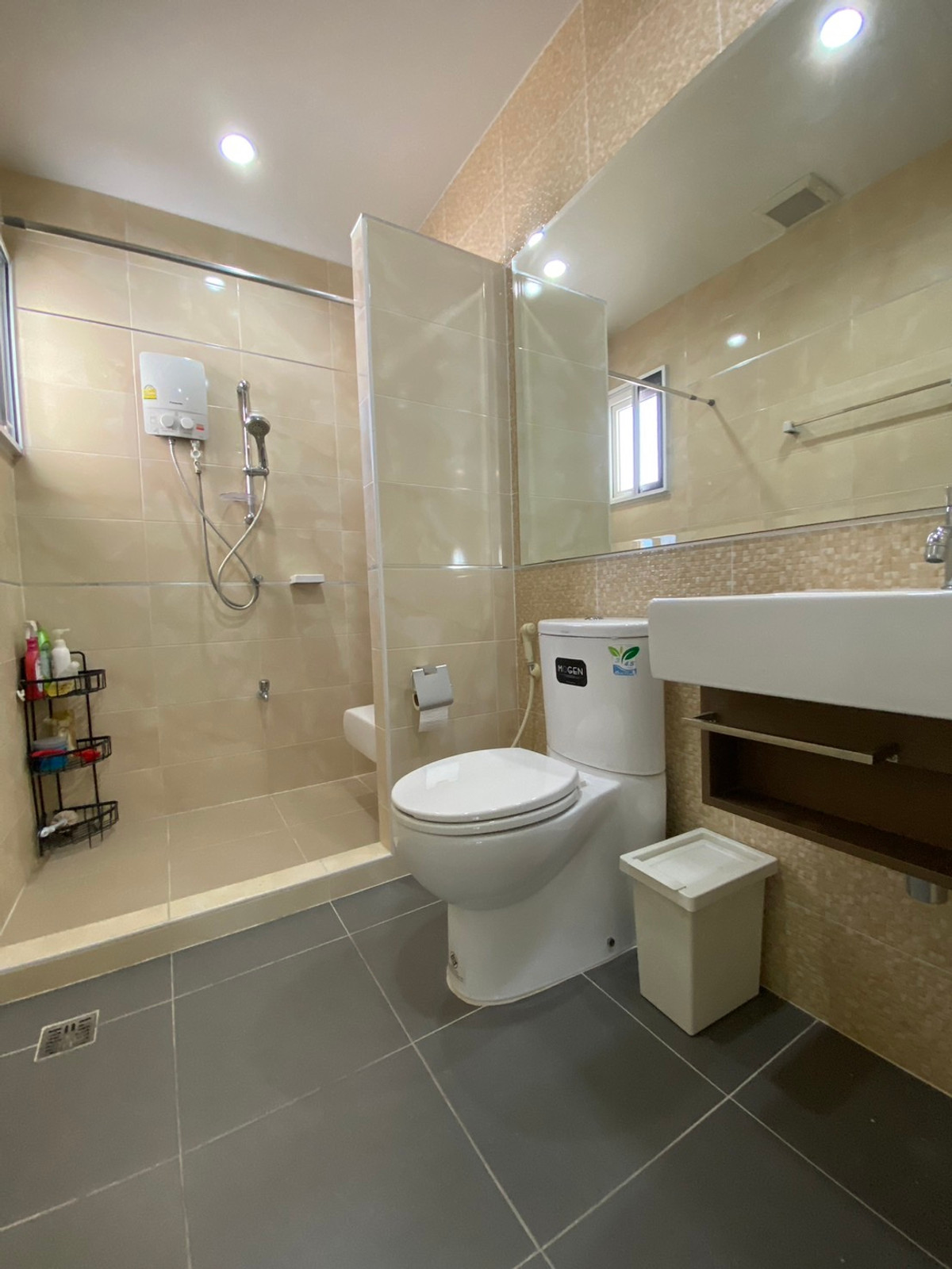 ขายบ้านสมุทรปราการ สำโรง : ขายบ้านเดี่ยว หลังมุม เลอนิโอ สุขุมวิท–เอราวัณ ใกล้ BTS โรงเรียนนายเรือ