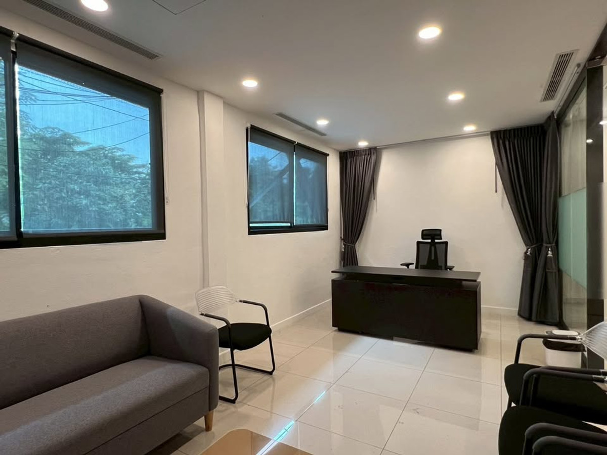 ให้เช่าสำนักงานอ่อนนุช อุดมสุข : RH031826 ให้เช่า อาคารสำนักงานออฟฟิศ พร้อมโกดัง ระบบไฟฟ้า 3 Phase ย่าน อุดมสุข สุขุมวิท 103