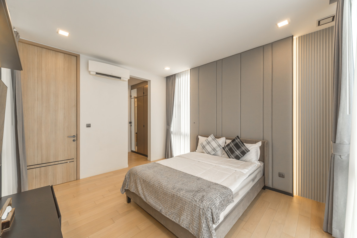 ขายบ้านเลียบทางด่วนรามอินทรา : ขายบ้านหรู VIVE เอกมัย–รามอินทรา ตกแต่งใหม่ พร้อมเข้าอยู่  พื้นที่กว้าง ฟังก์ชันครบ