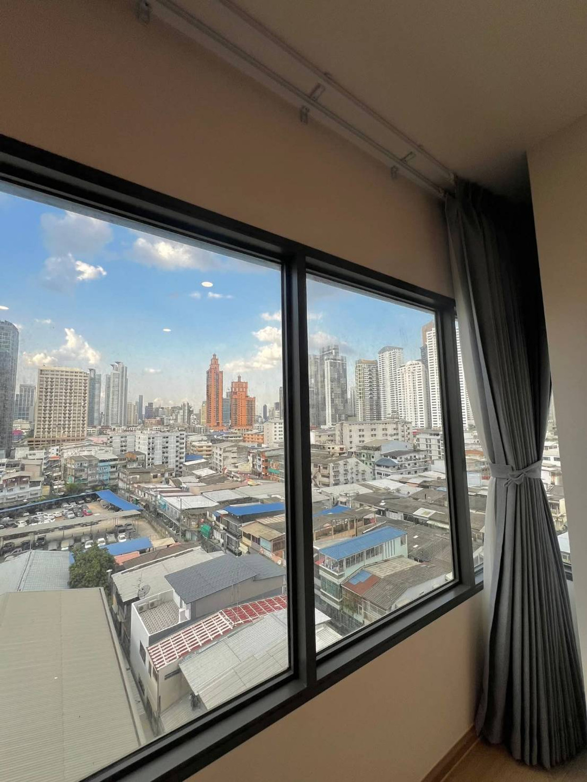 For RentCondoKhlongtoei, Kluaynamthai : 💥CP-10411💥Life Rama 4 - Asoke👉Line : @accessliving