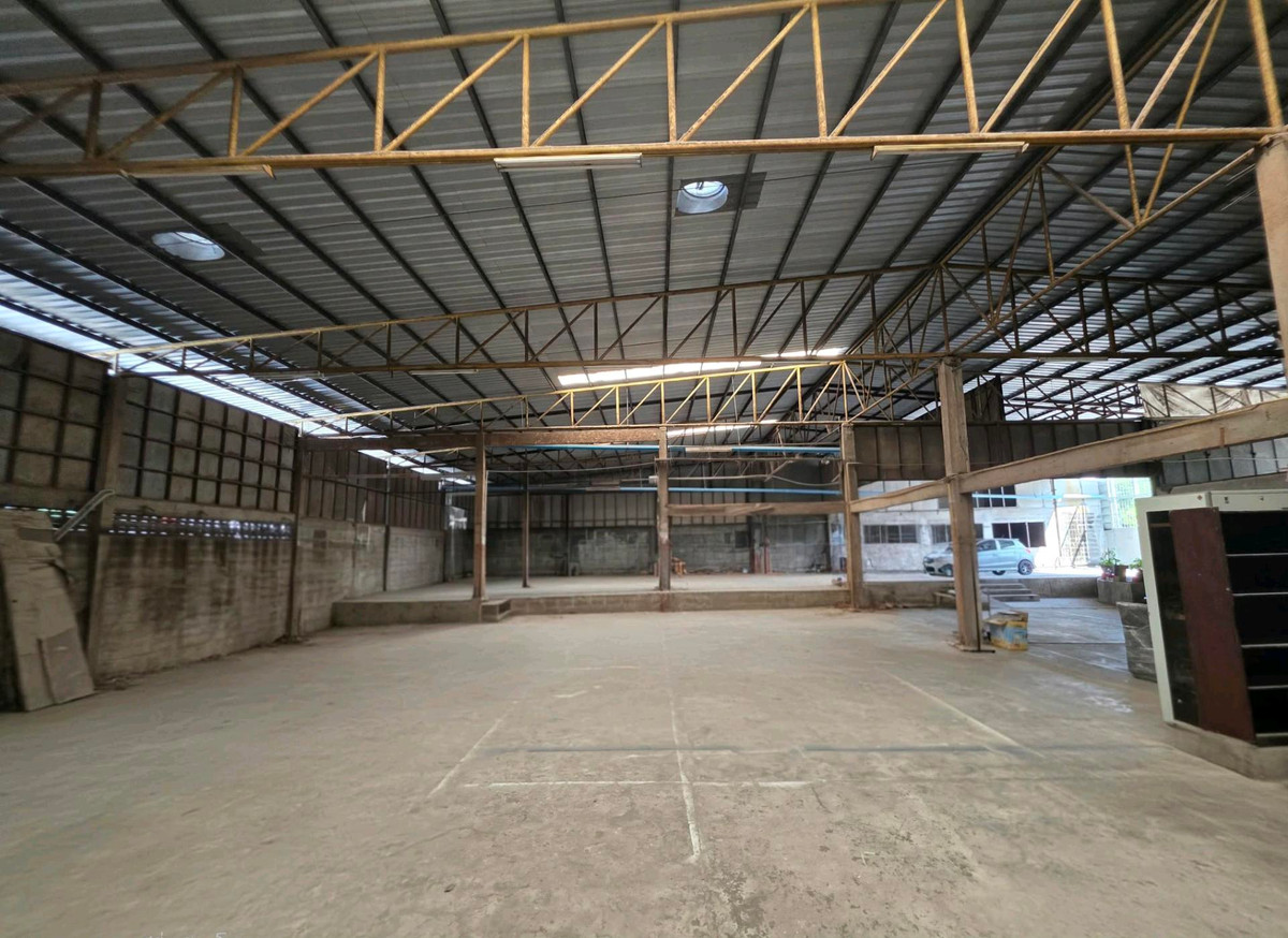 For RentWarehouseOnnut, Udomsuk : 🛎Warehouse for Rent – Onnut 66/1, 500m to MRT Srinuch space 785 sqm 📞 099 415 2664