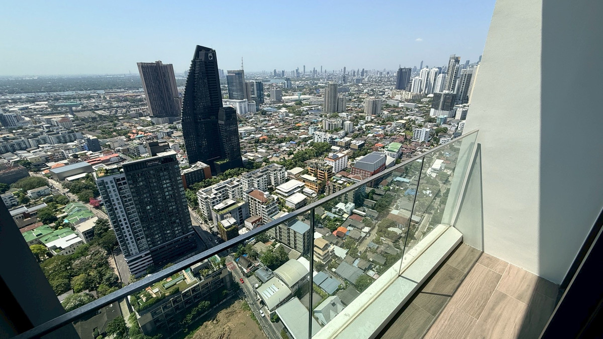 For RentCondoSukhumvit, Asoke, Thonglor : Condo for rent: The Esse 36, beautiful and new 2-bedroom unit, fully furnished, near BTS Thonglor. Special price.