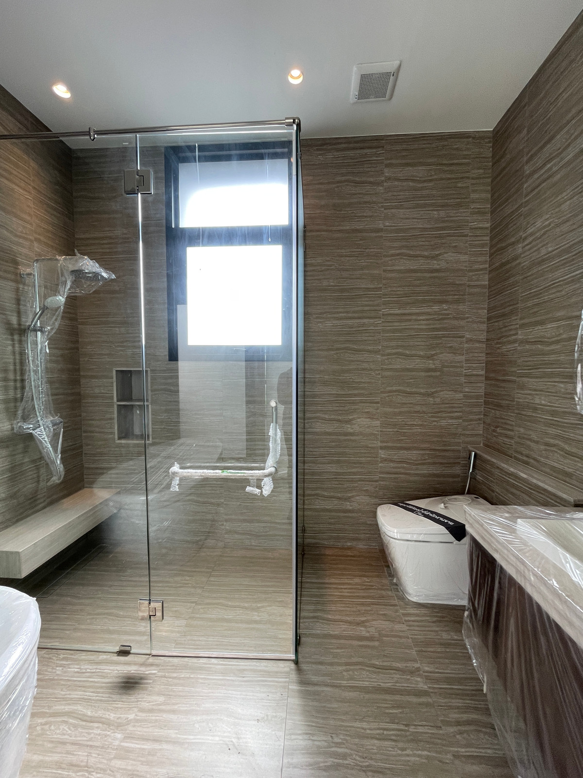 ขายบ้านรามคำแหง หัวหมาก : [ขาย] ARNA Rama 9 บ้านเดี่ยว Super Luxury 3 ชั้น พร้อมสระว่ายน้ำส่วนตัว และดาดฟ้า | ทำเลทองหลัง The Mall รามฯ ใกล้ MRT สายสีส้ม