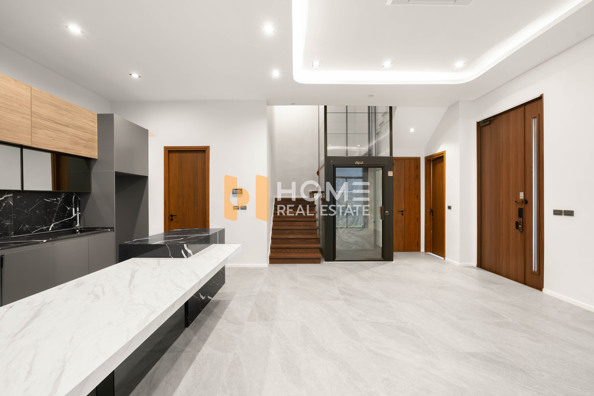 For SaleHouseSapankwai,Jatujak : House with Land TERRA HAUS Vibha - Phahon 21 / 4 Bedrooms (FOR SALE) TPM328