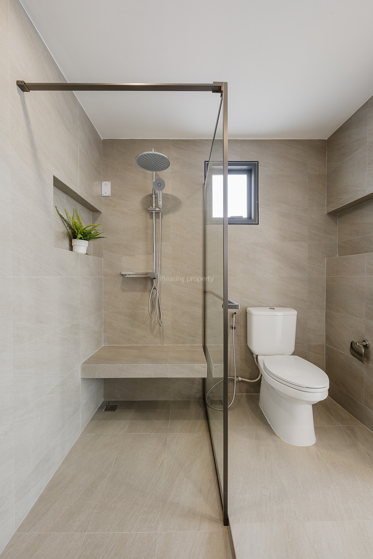 For SaleHouseOnnut, Udomsuk : Single house 60 sq m, Soi On Nut 44, good location, renovated, ready to move in.