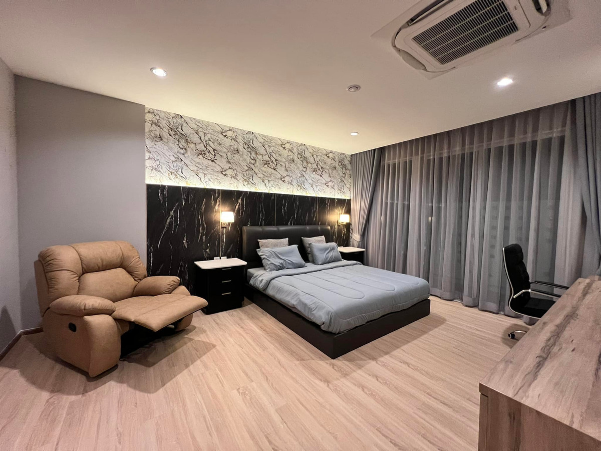 For SaleHousePattanakan, Srinakarin : For sale with tenant Nirvana ABSOLUTE Krungthep Kreetha 📞065-626-5636 All new furniture throughout.