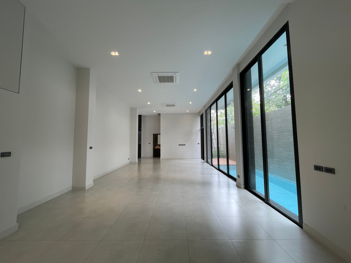 ขายบ้านรามคำแหง หัวหมาก : [ขาย] ARNA Rama 9 บ้านเดี่ยว Super Luxury 3 ชั้น พร้อมสระว่ายน้ำส่วนตัว และดาดฟ้า | ทำเลทองหลัง The Mall รามฯ ใกล้ MRT สายสีส้ม