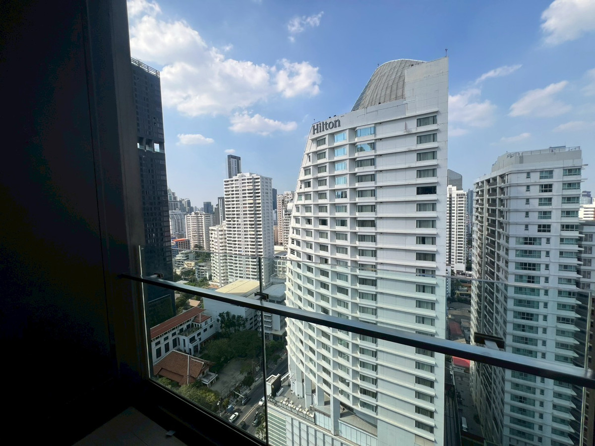 For RentCondoSukhumvit, Asoke, Thonglor : 2 bedroom for rent at Celes Asoke – Luxury Condo, very convenient to travel, in the heart of Asoke, opposite Terminal 21.