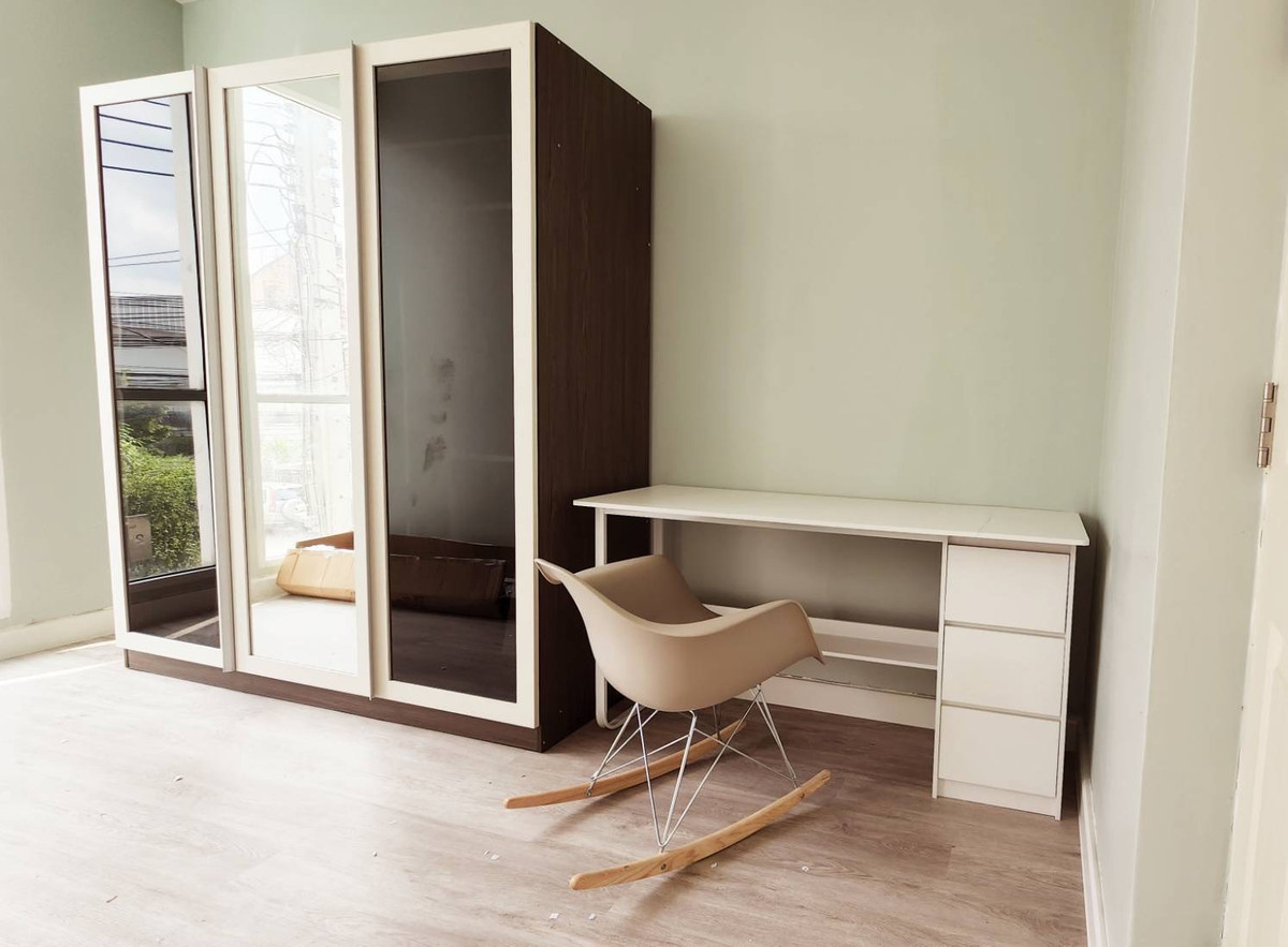 For SaleTownhomeLadprao101, Happy Land, The Mall Bang Kapi : Baan Klang Muang Ladprao 87 / 3 Bedrooms (FOR SALE) FAHS033