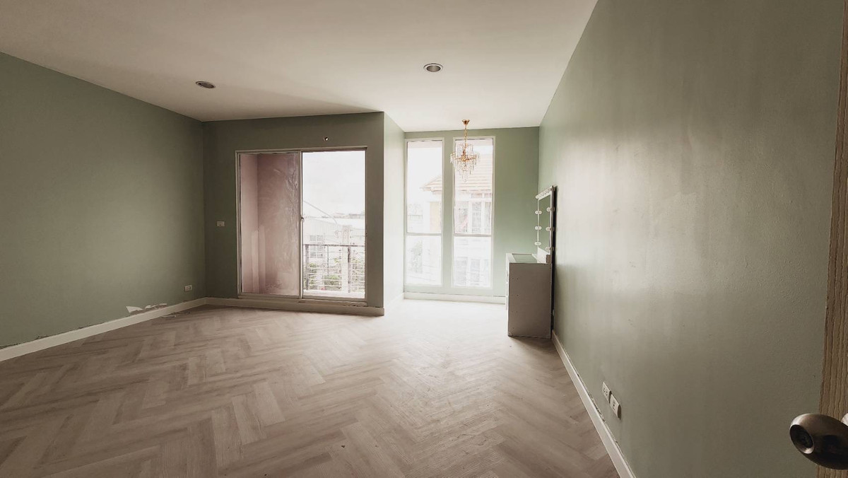 For SaleTownhomeLadprao101, Happy Land, The Mall Bang Kapi : Baan Klang Muang Ladprao 87 / 3 Bedrooms (FOR SALE) FAHS033