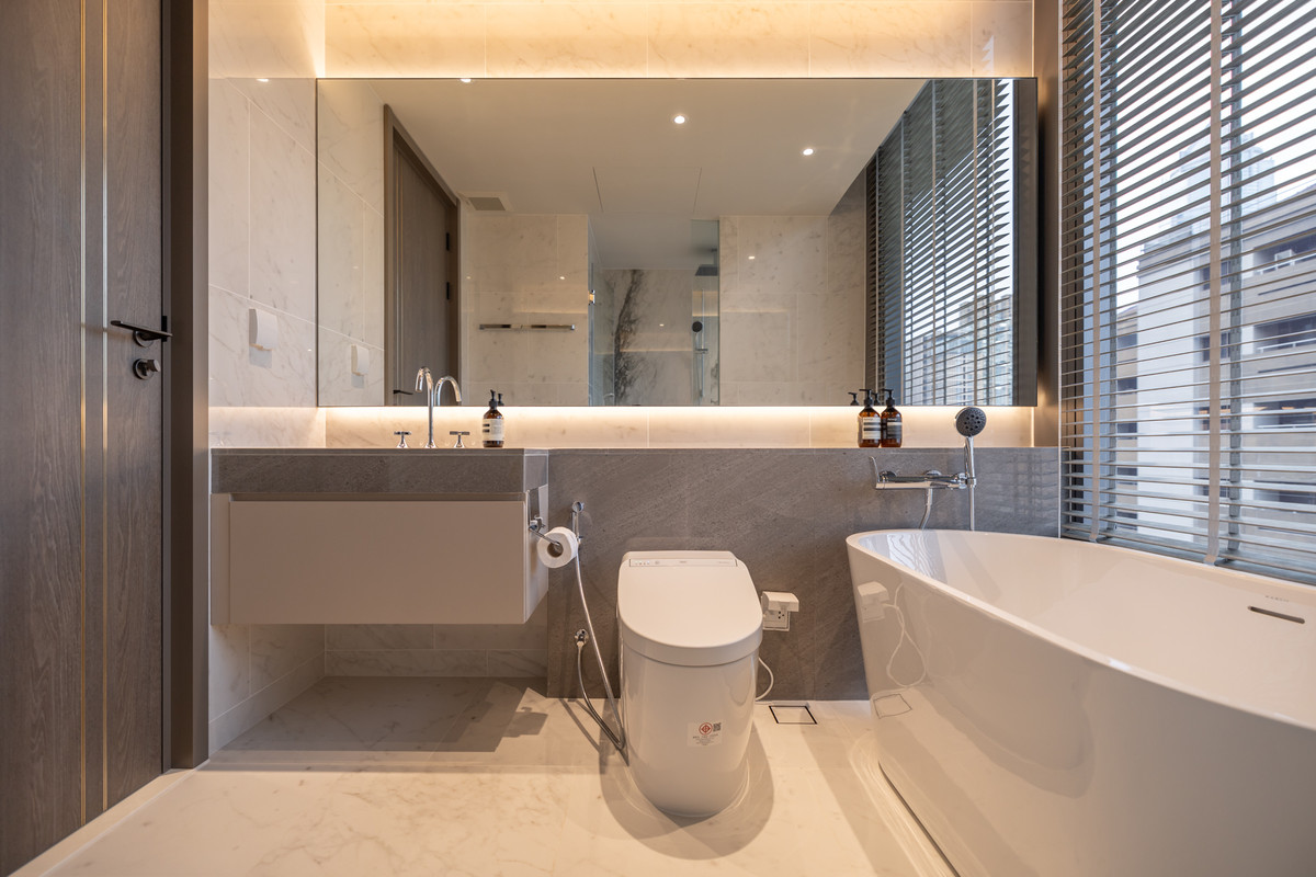 For RentCondoWitthayu, Chidlom, Langsuan, Ploenchit : Condo for Rent Tonson One Residence Monthly 125,000 THB.