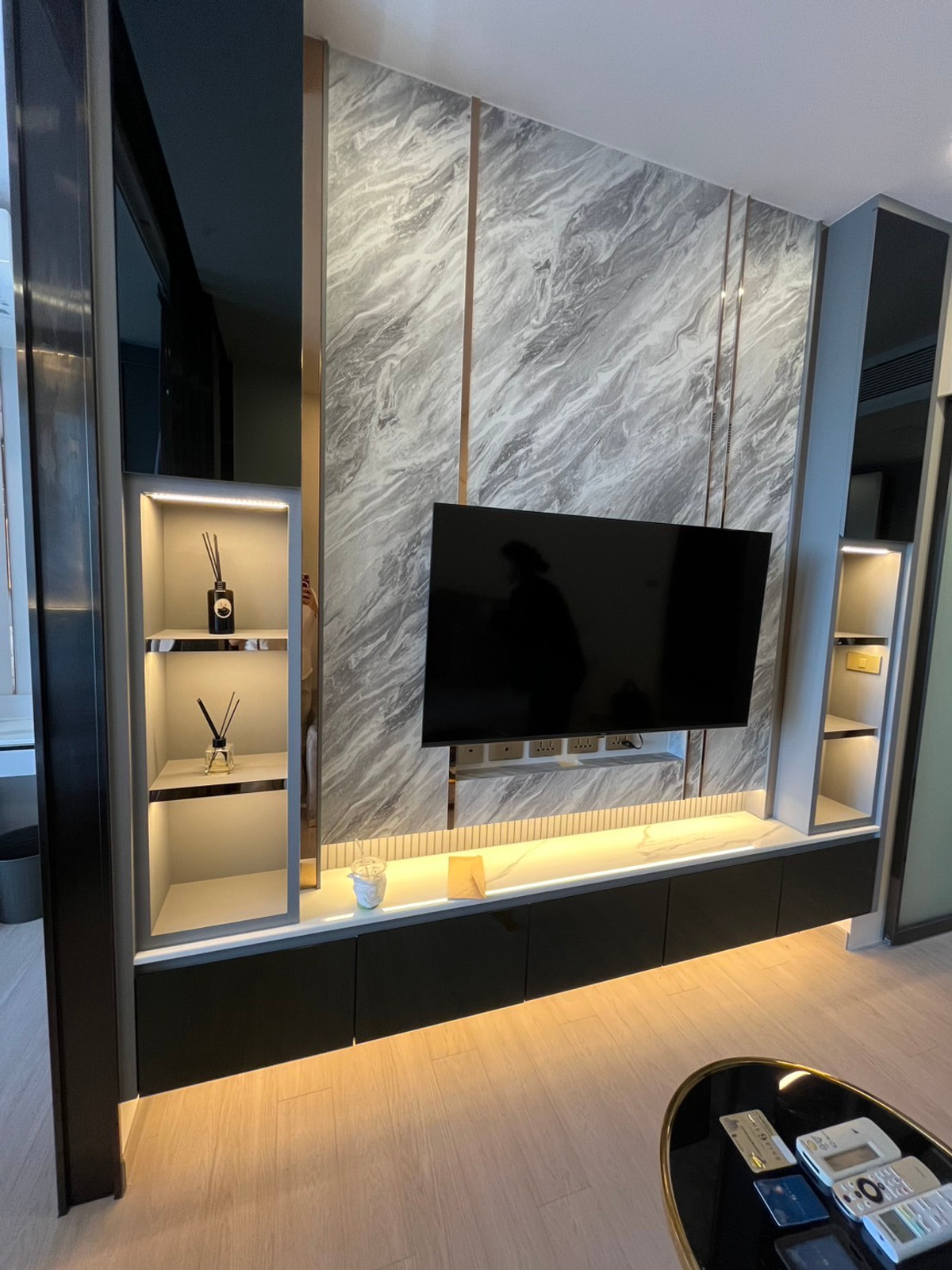 ให้เช่าคอนโดพระราม 9 เพชรบุรีตัดใหม่ RCA : PRO-116✨ปล่อยเช่าคอนโด One9Five ✨🚆ใกล้รถไฟฟ้า🚆 MRT พระราม 9 ✨เพียง 25,000 บาท/เดือน ✨ขนาด 35.00 ตรม. ชั้น 41 *0659174222*