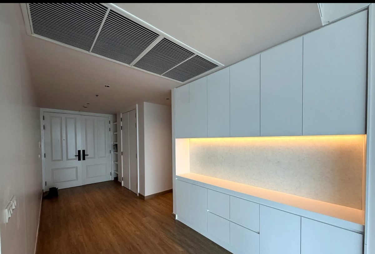 For RentCondoWitthayu, Chidlom, Langsuan, Ploenchit : Condo for rent, Athenee Residence 3+1maid, 215 sq m, Ploenchit-Chidlom area, near Central Embassy.