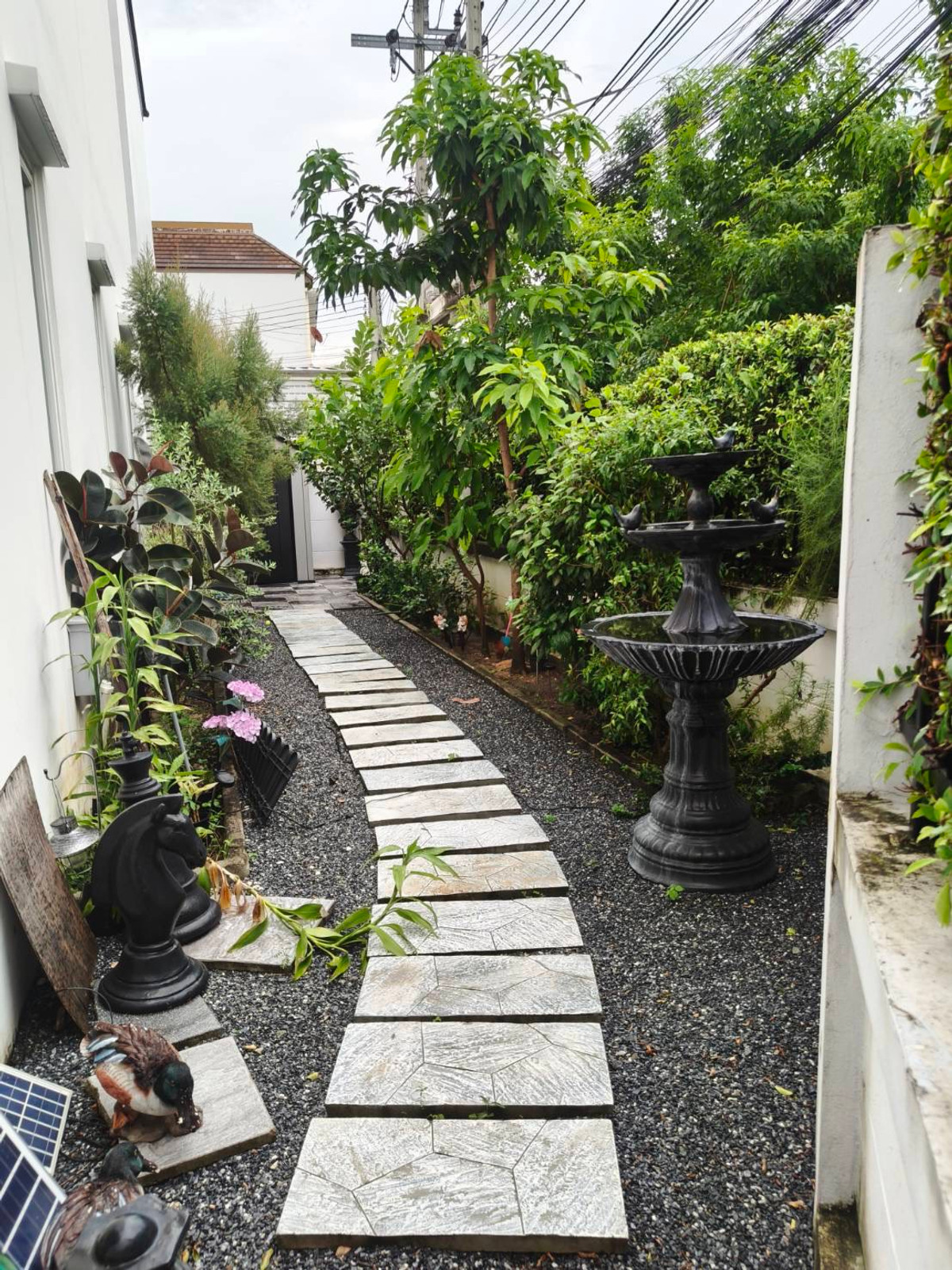 For SaleTownhomeLadprao101, Happy Land, The Mall Bang Kapi : Baan Klang Muang Ladprao 87 / 3 Bedrooms (FOR SALE) FAHS033