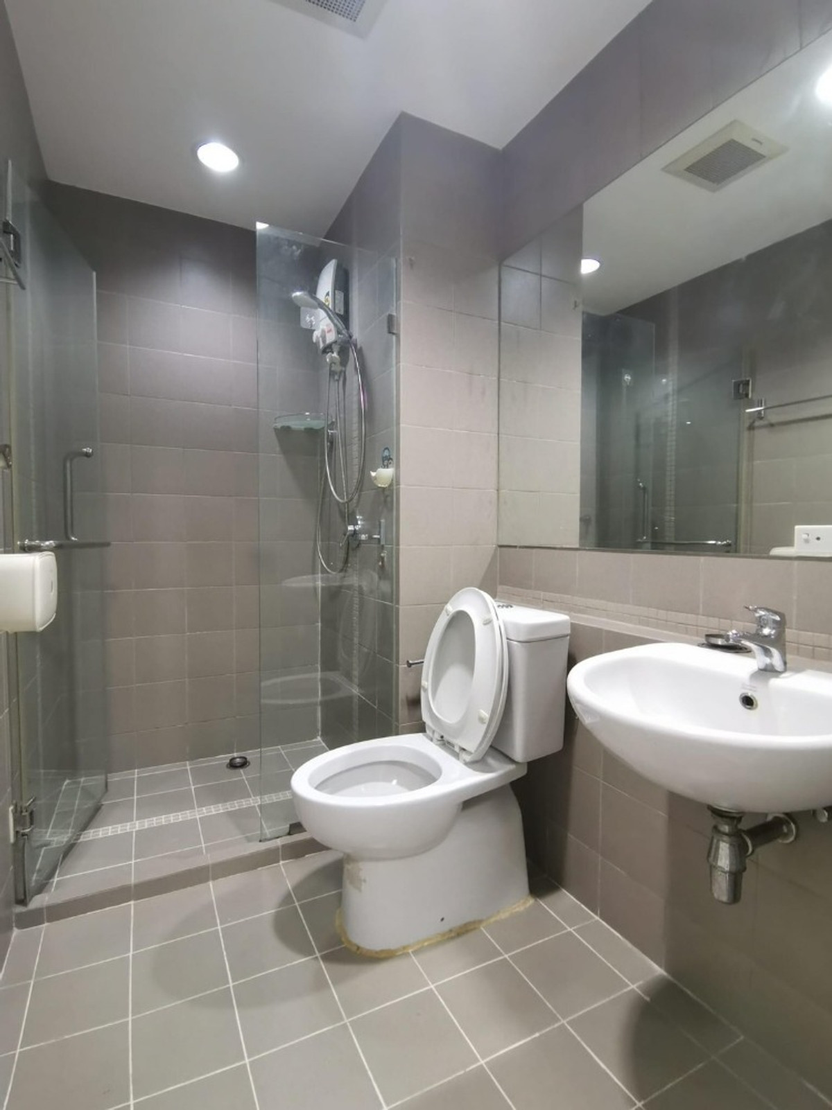 ให้เช่าคอนโดรามคำแหง หัวหมาก : ✅ FMR164 ✅ Line : @p2nproperty