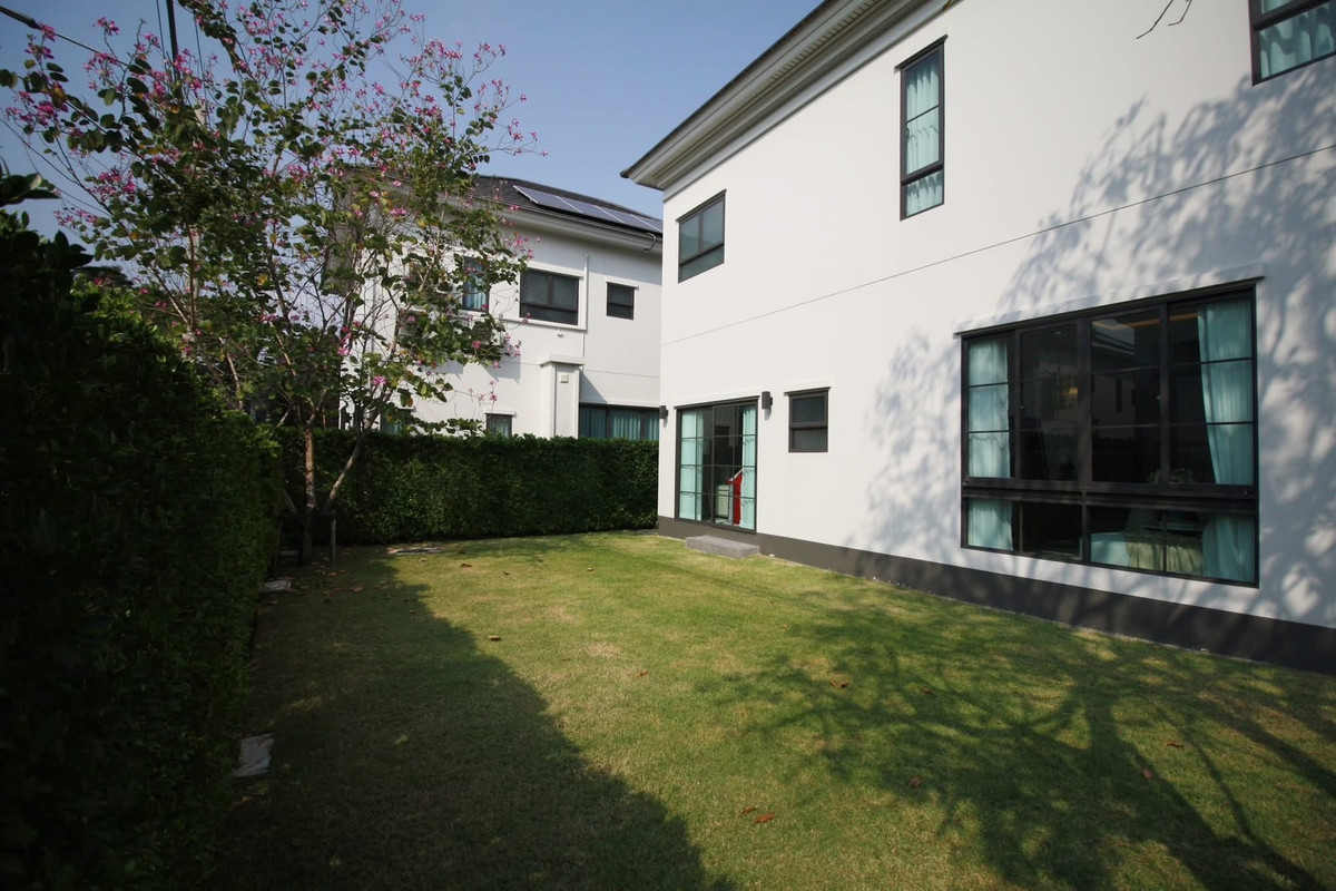 บ้านบางนา แบริ่ง ลาซาล : Setthasiri Bangna km 10: 5bed 6bath 102sqwah 377sqm. Sell: 45,000,000 Rent: 320,000/mth Am: 0656199198