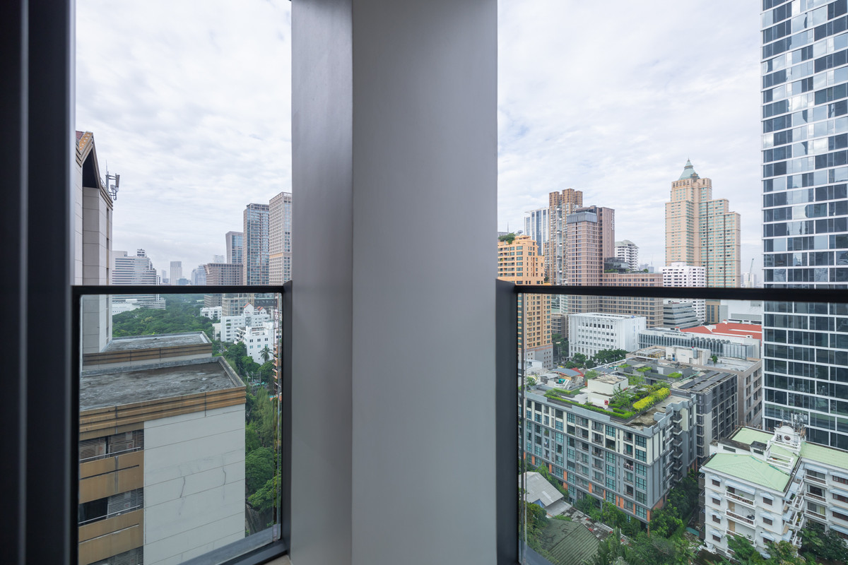 For RentCondoWitthayu, Chidlom, Langsuan, Ploenchit : Condo for Rent Tonson One Residence Monthly 125,000 THB.