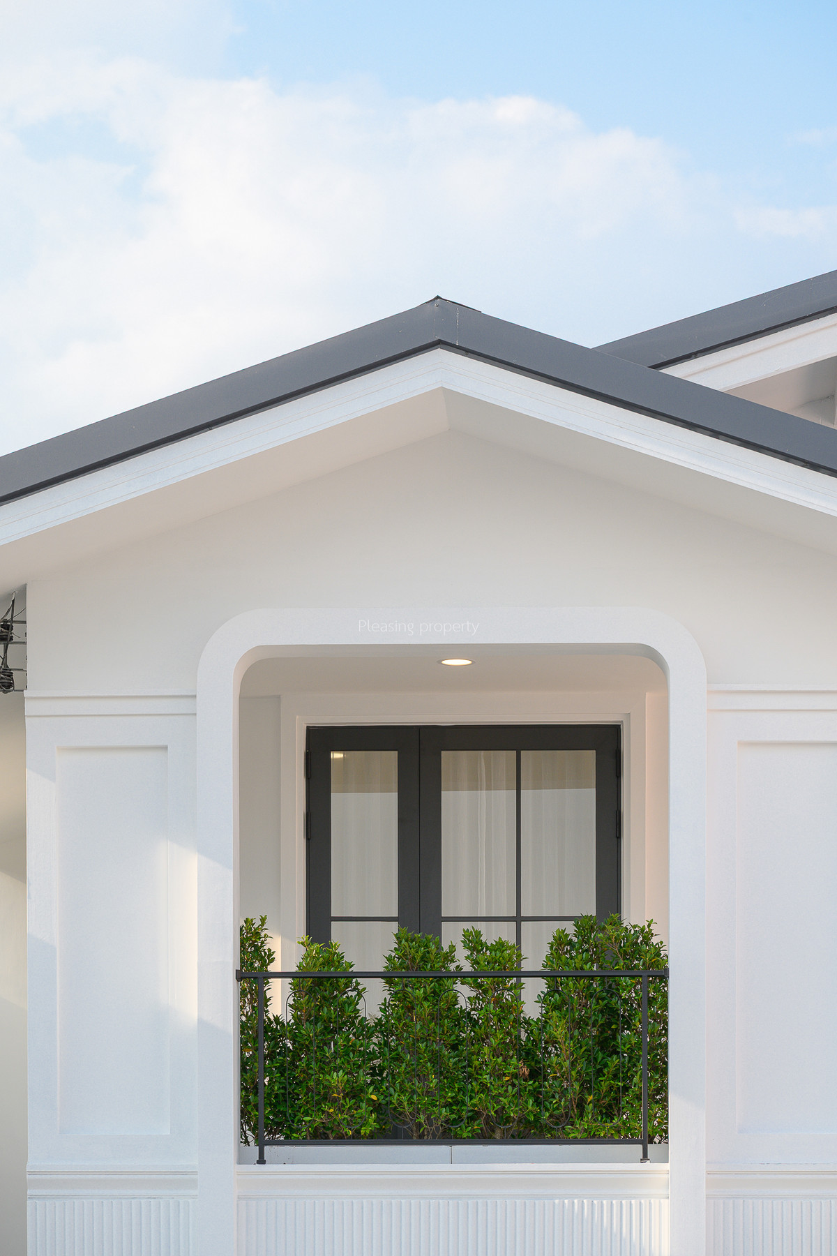 For SaleHouseOnnut, Udomsuk : Single house 60 sq m, Soi On Nut 44, good location, renovated, ready to move in.