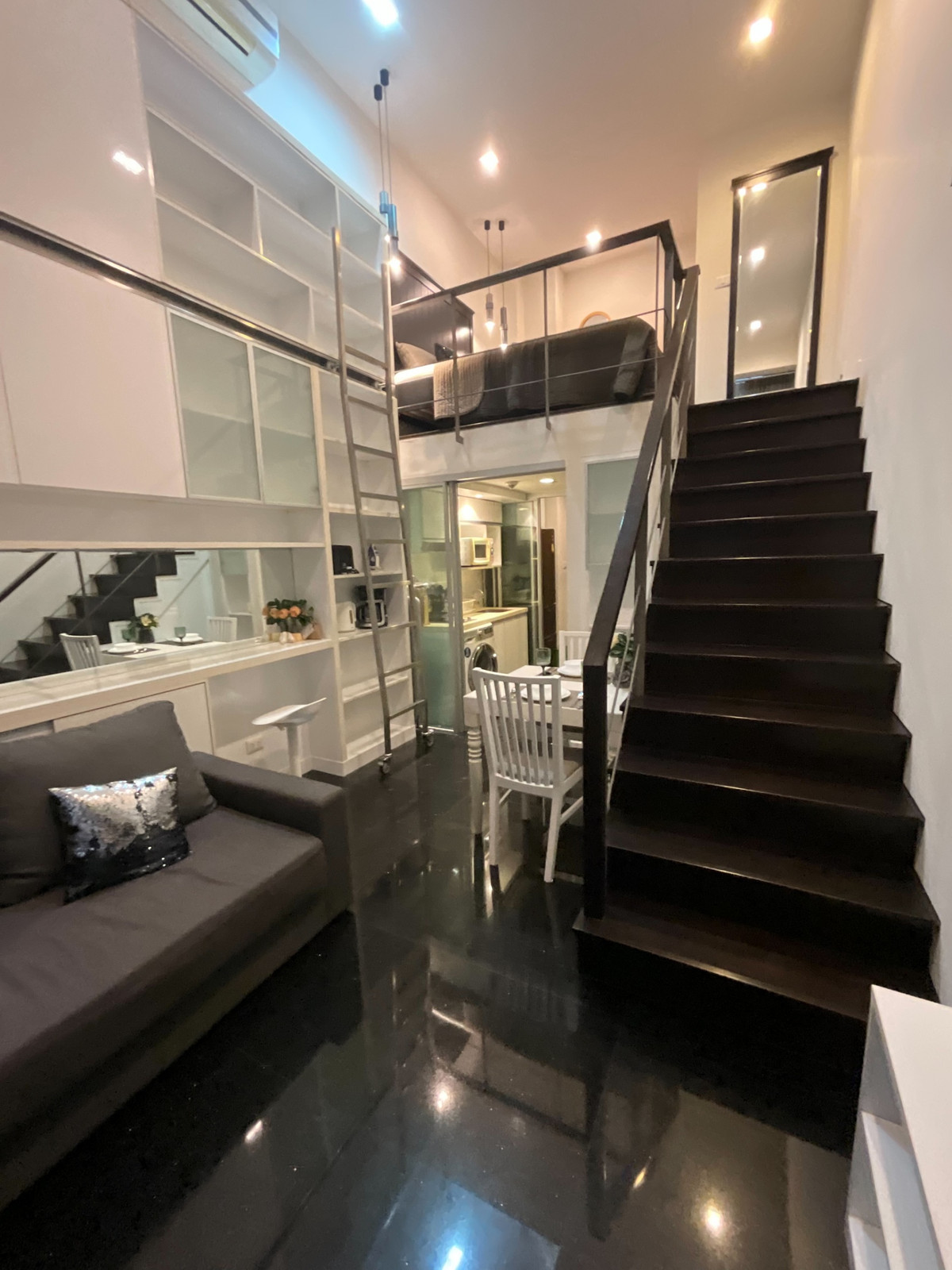 ให้เช่าคอนโดสุขุมวิท อโศก ทองหล่อ : 🐶 คอนโดเลี้ยงสัตว์ได้ Ideo Morph 38🐱🏙️ ห้องสวยในทองหล่อ ดีไซน์มีเอกลักษณ์! 🐾