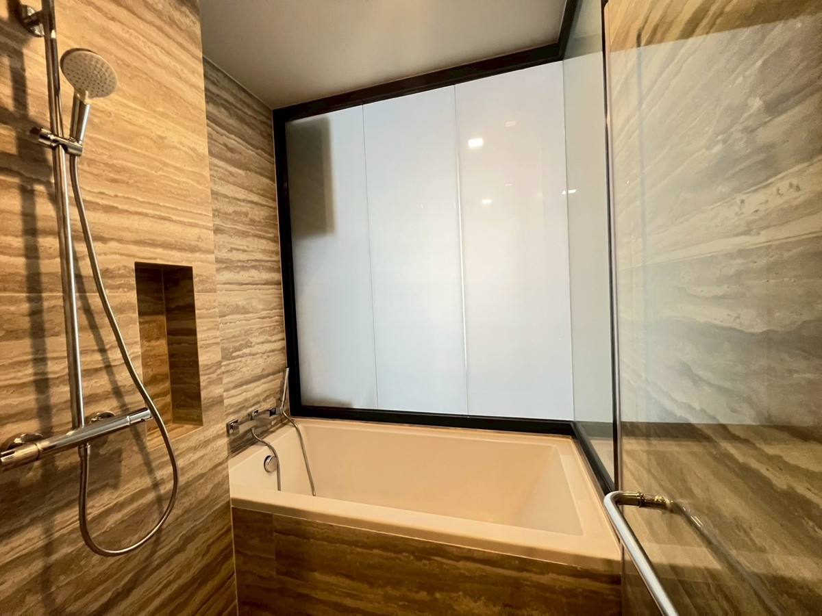 For RentCondoSukhumvit, Asoke, Thonglor : 🏙️ 1 bedroom for rent at Celes Asoke – Luxury Condo for Rent Nice location