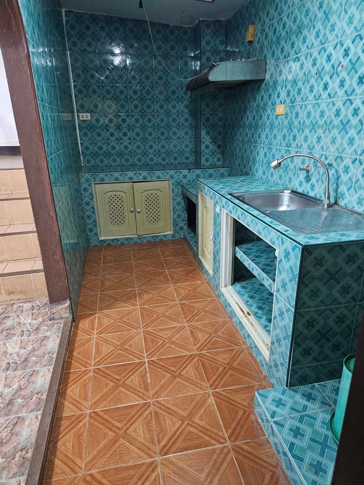 ให้เช่าทาวน์โฮมมีนบุรี-ร่มเกล้า : ⚡ ให้เช่า ทาวน์โฮม 2 ชั้น ซอย รามคำแหง 186 ขนาด 35 ตร.ว. ⚡